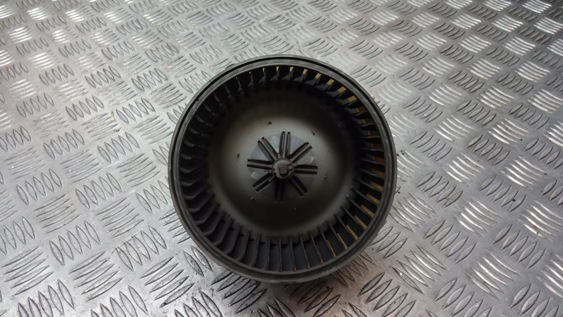 WENTYLATOR NAWIEWU VOLVO V40 I 016070-0620 Producent części Inny