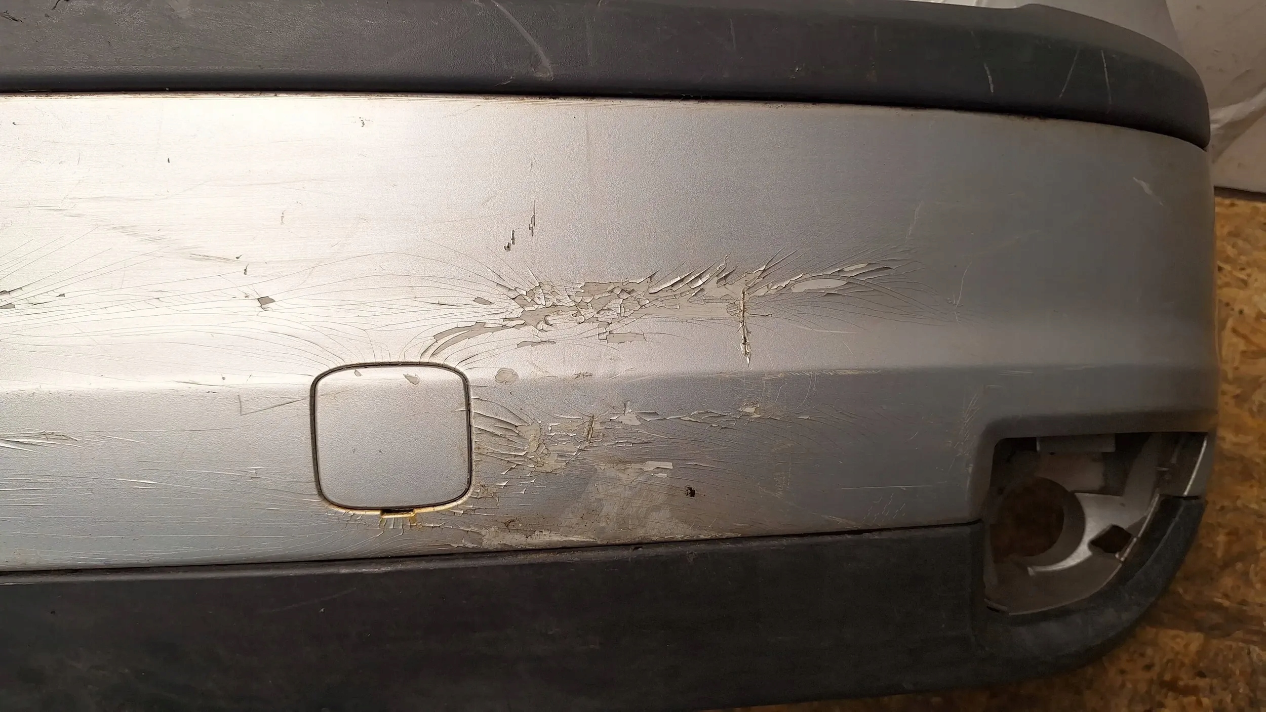 bumper rear part 4M51-A17906-A FORD FOCUS MK2 04