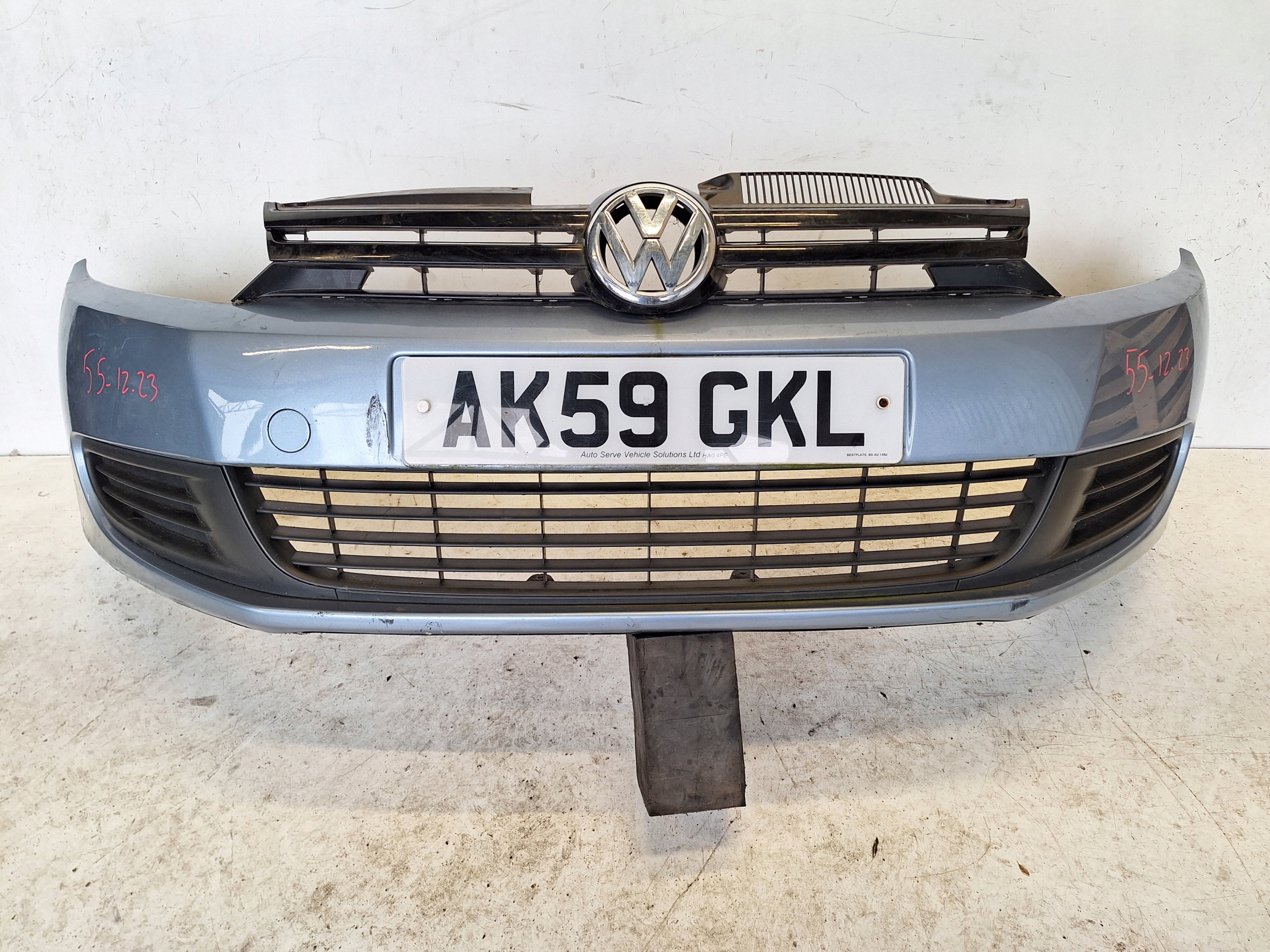 VOLKSWAGEN GOLF VI 08-13 bumper + grille