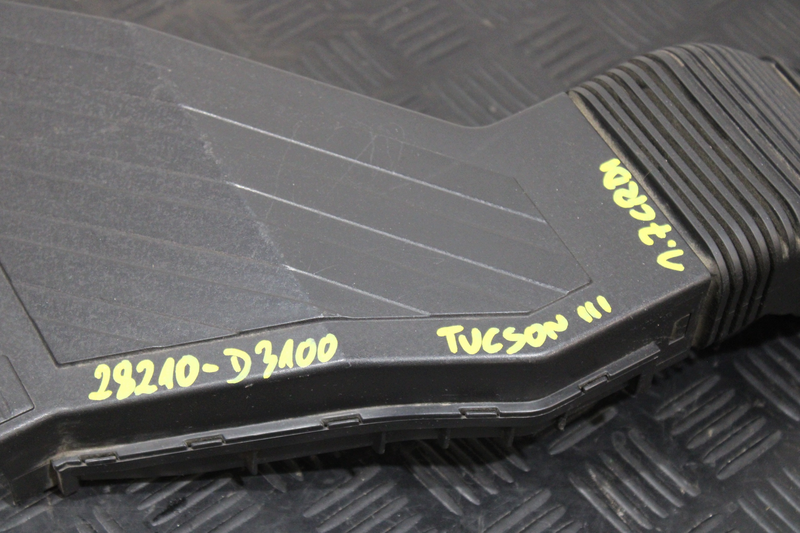 intake air 28210-D3100 HYUNDAI TUCSON III 3