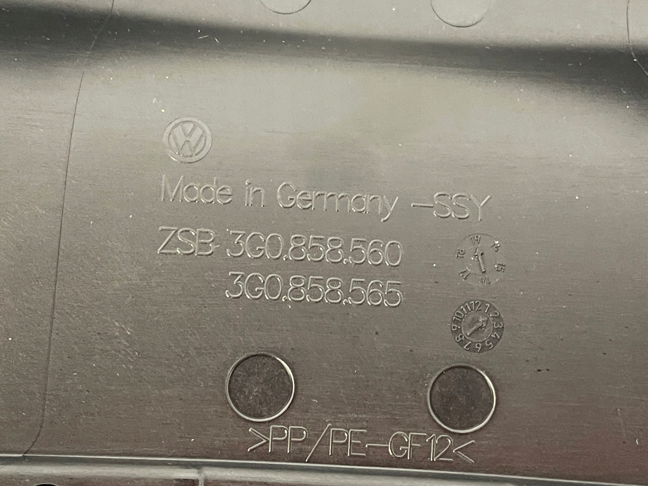 VW PASSAT B8 RÁM obal budíku 3G1858366A