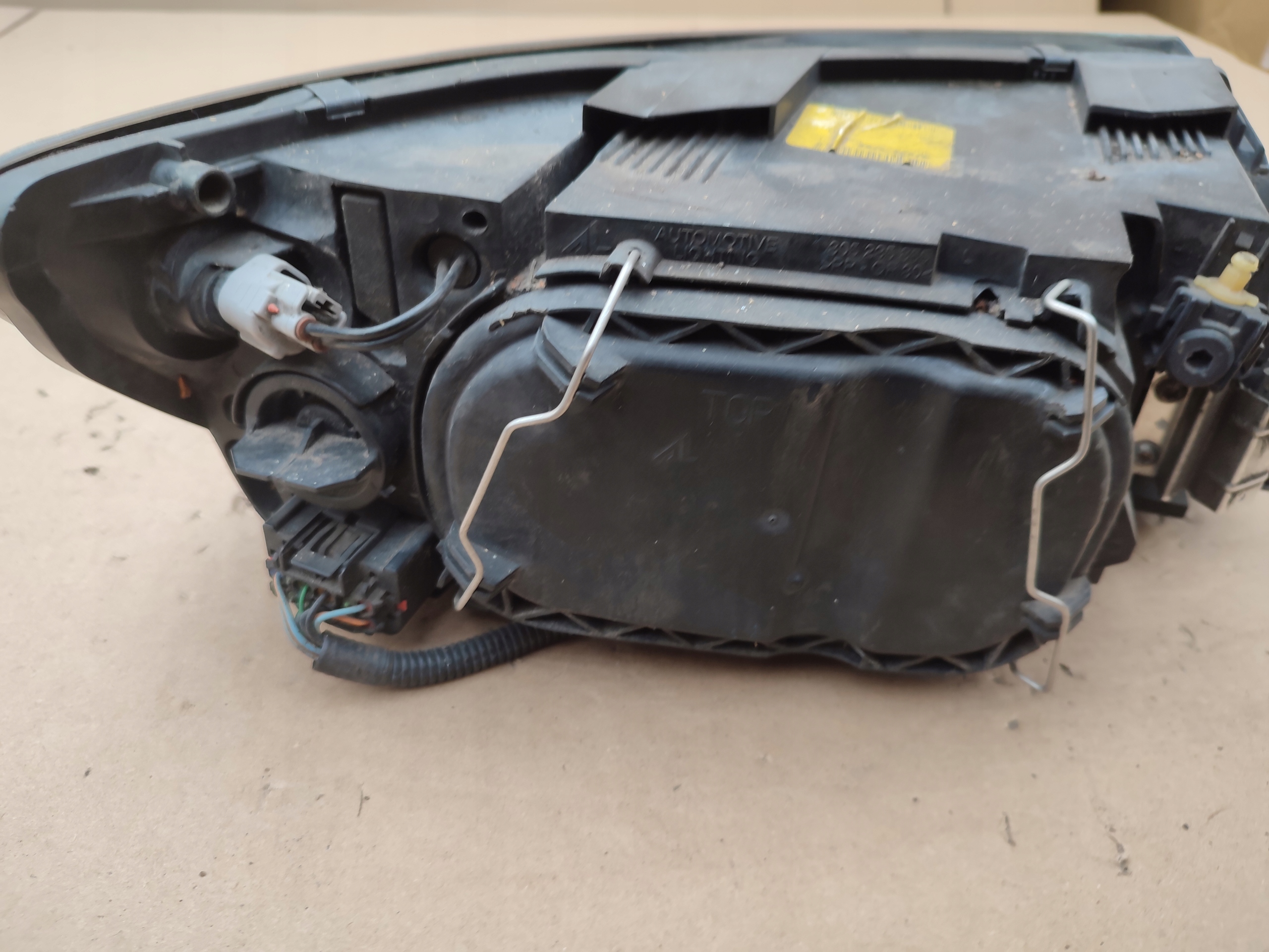 REFLEKTOR light left front left front VOLVO S40 V50 04-07