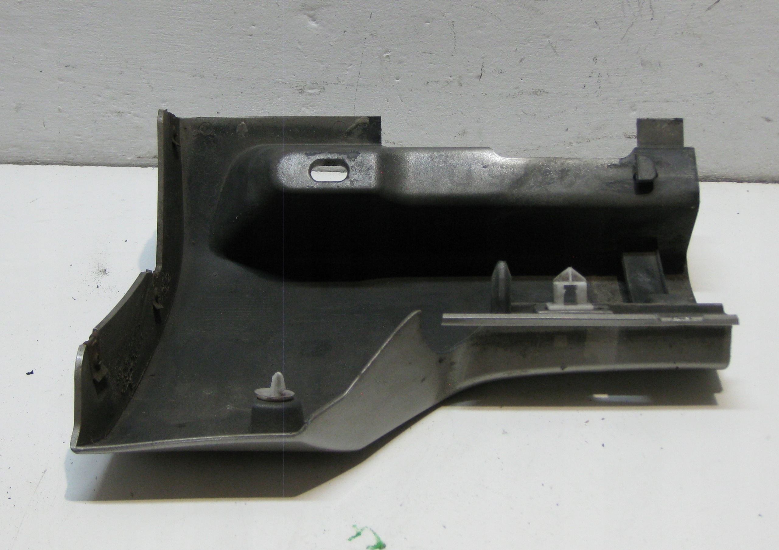 VOLVO V70 2.0 D 09R moulding cap threshold right 30678565