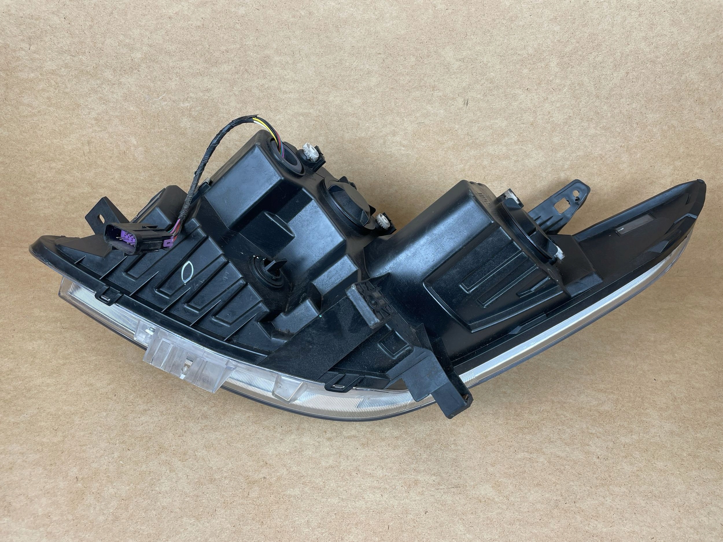 light right front right front MAXUS E-DELIVER 3 EV30 SV71HL010R