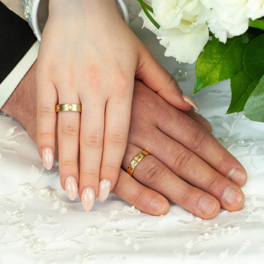 ZDOBIONE OBRĄCZKI ZE ZŁOTA PRÓBY 585 DIAMENTOWANE Rozmiar/Średnica wew. (mm) na wymiar