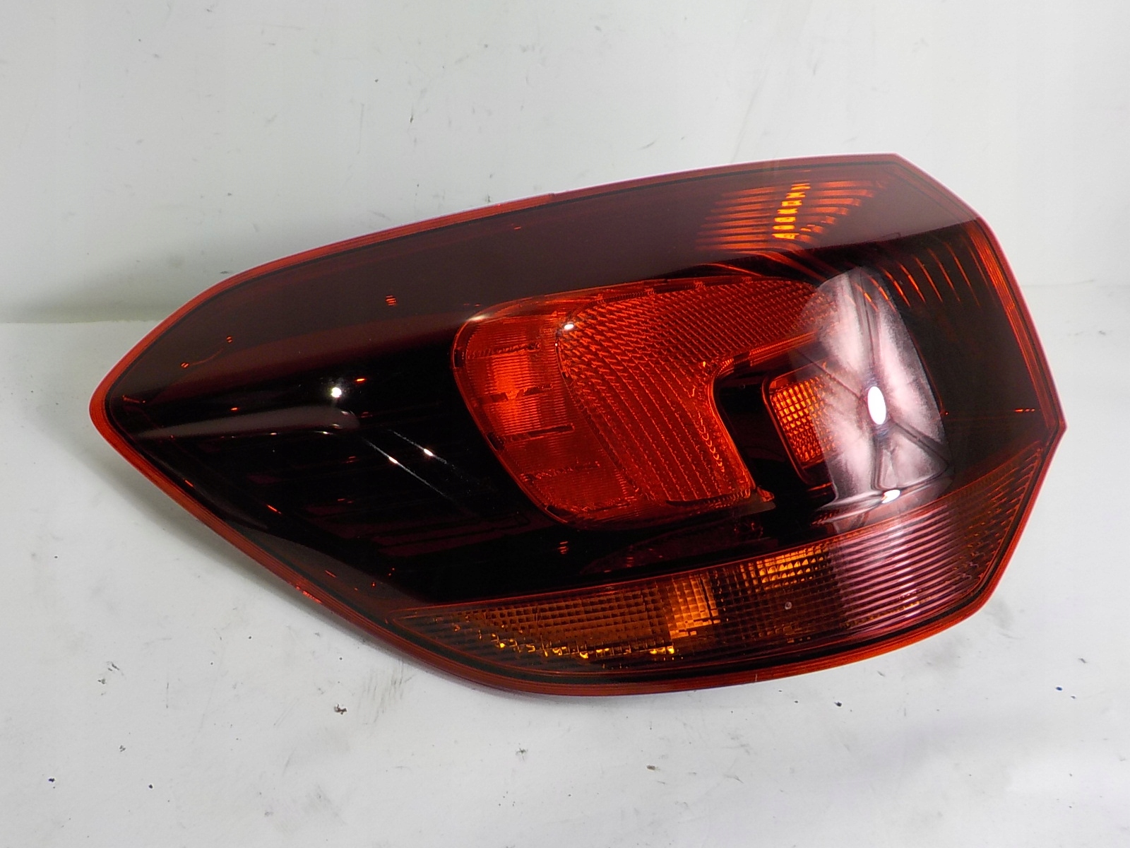 OPEL ASTRA J IV KOMBI light left rear left rear part CIEMNA