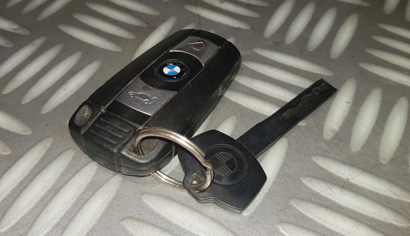 BMW E60 E70 E90 KLUCZ + GROT SPARE KEY KLUCZYK PILOT RADIOWY 868MHZ 6986585 Producent części BMW