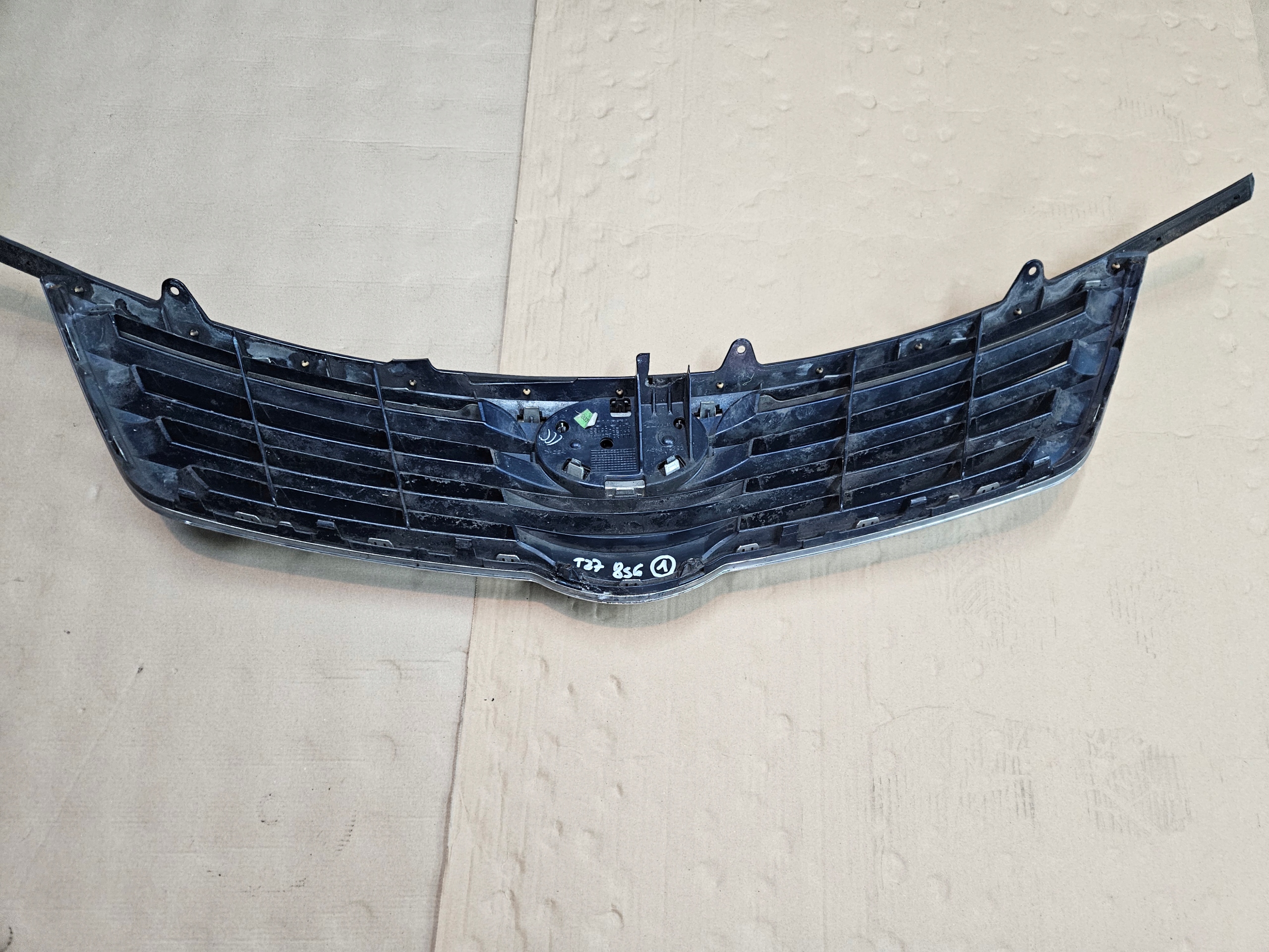 Toyota Avensis T27 Kühlergrill FRONTGRILL Kühlergitter 53100051102 - Thumbnail 4