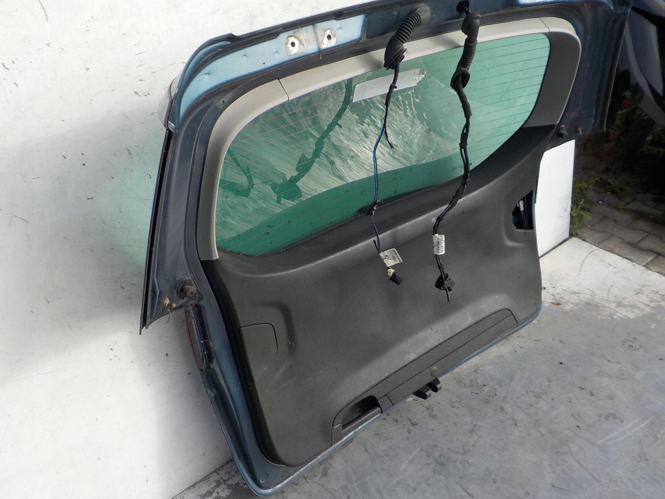 831 OPEL ZAFIRA C boot door rear