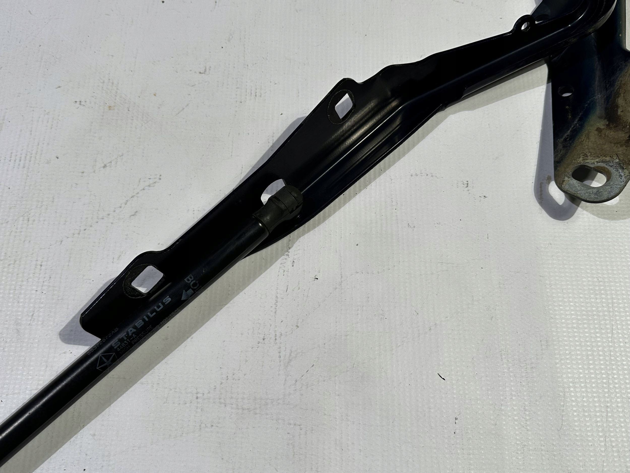 hinge damper bonnets right Dodge RAM 1500 2009 - 2018