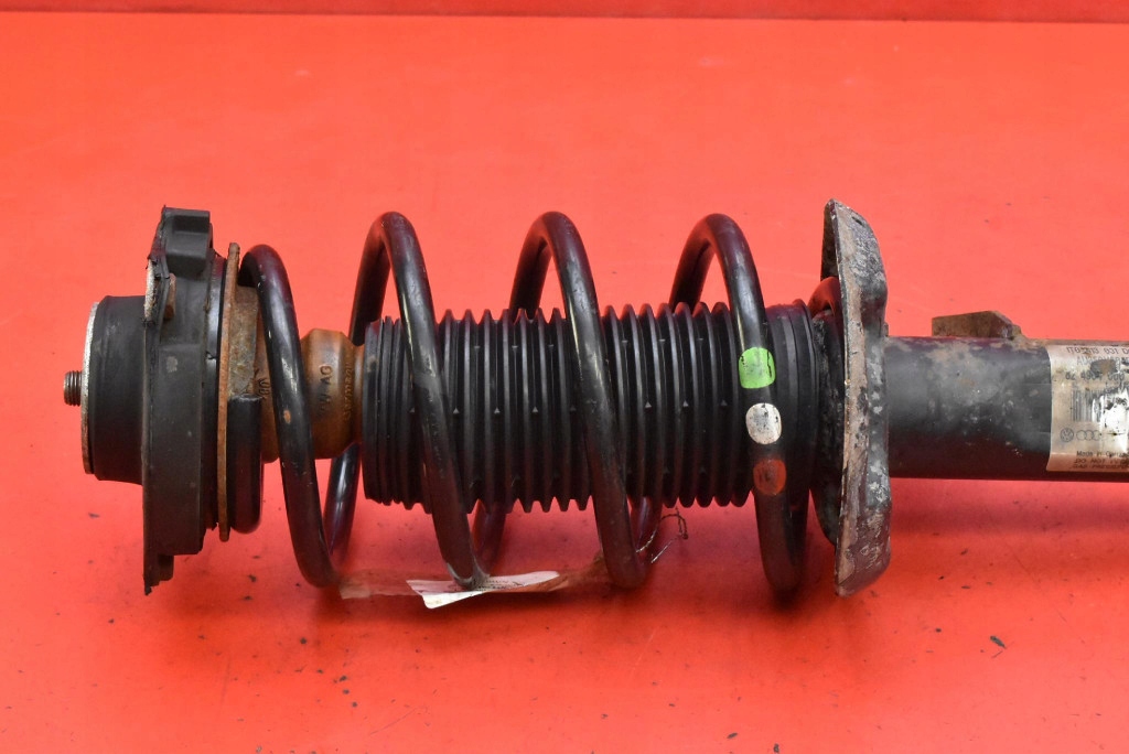 shock absorber left front AUDI A3 8P 2.0 FSI 150 KM 03-05