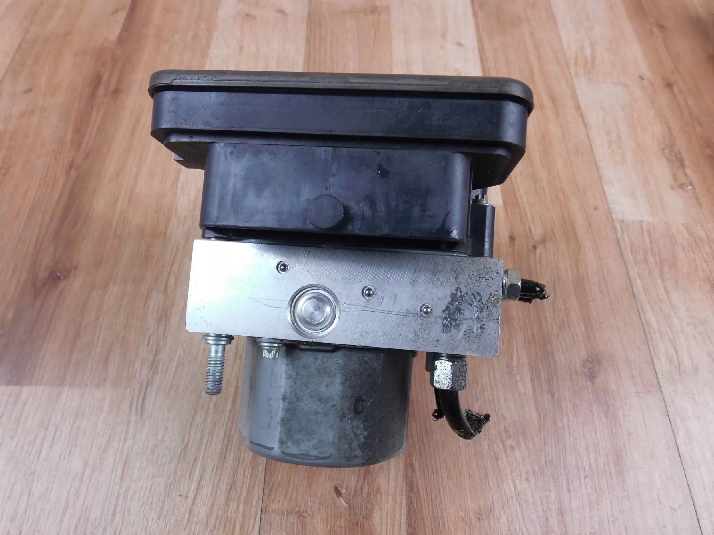 NISSAN X-TRAIL T32 POMPA ABS 476607FV9A 47660 7FV9A