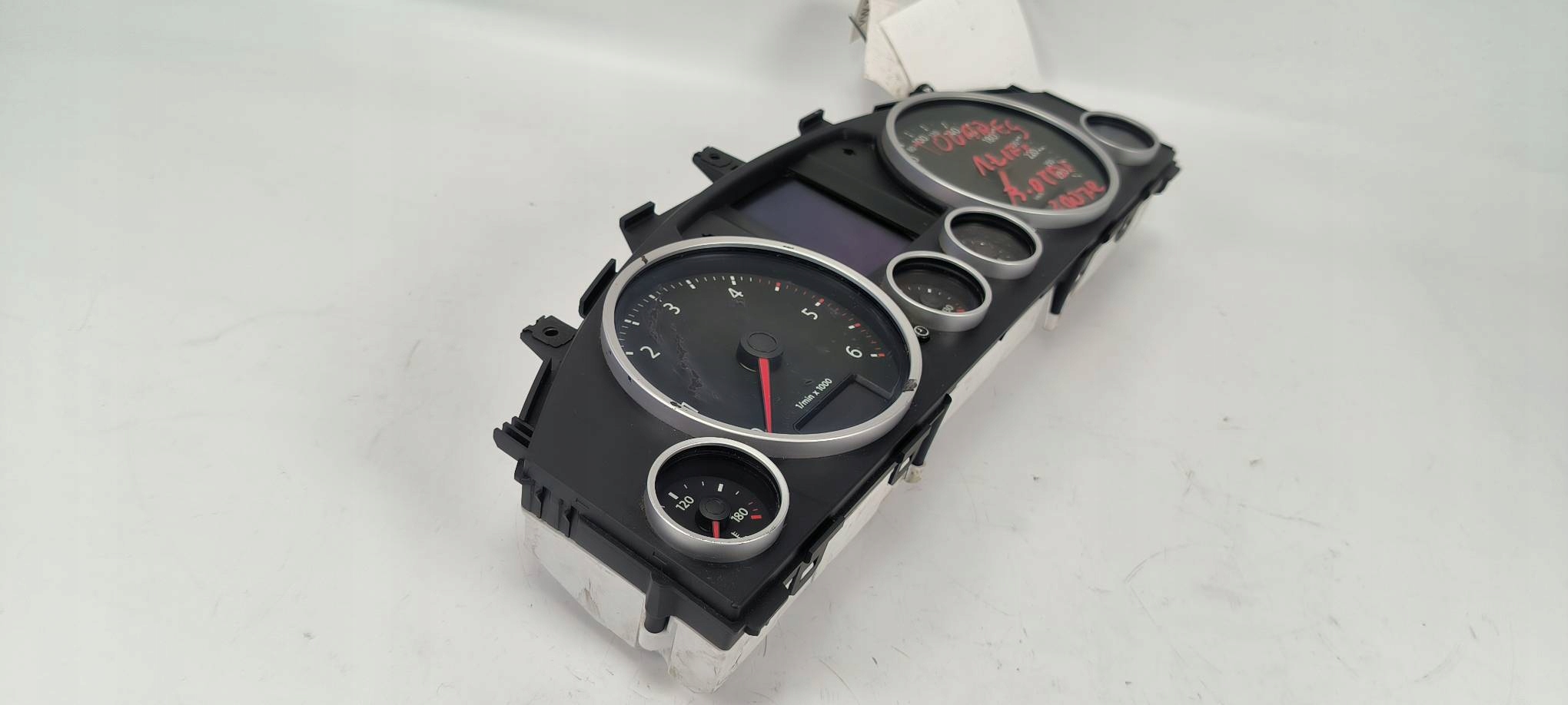 dials clock 7L6920875G VOLKSWAGEN TOUAREG