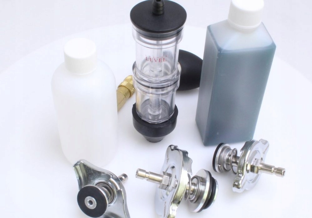 TESTER SZCZELNOSCI USZCZELKI GLOWICY ASTA Weight with packaging 1 5 kg