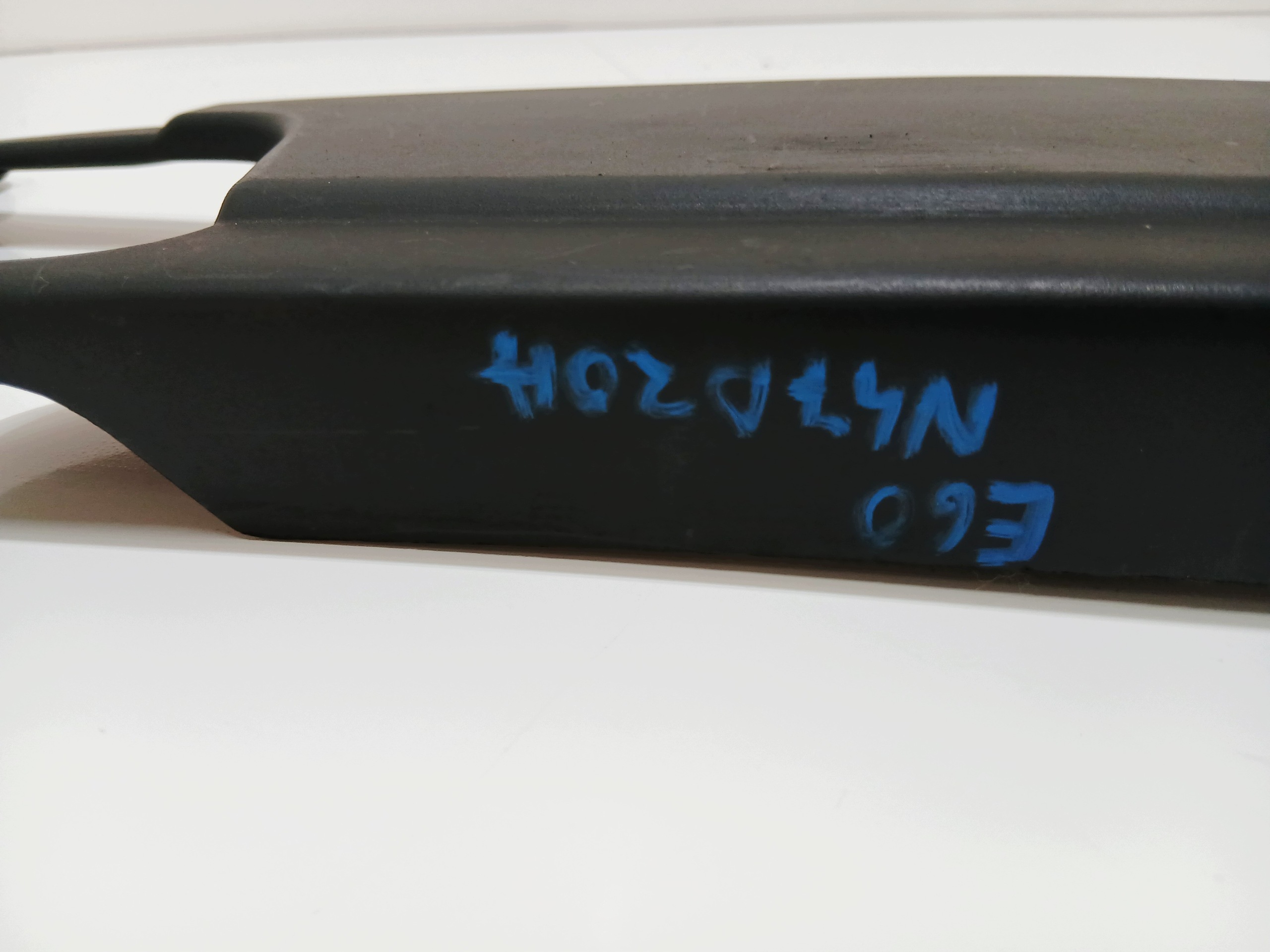 krytka stěny předního BMW E60 2.0D 7803340 (0005057)