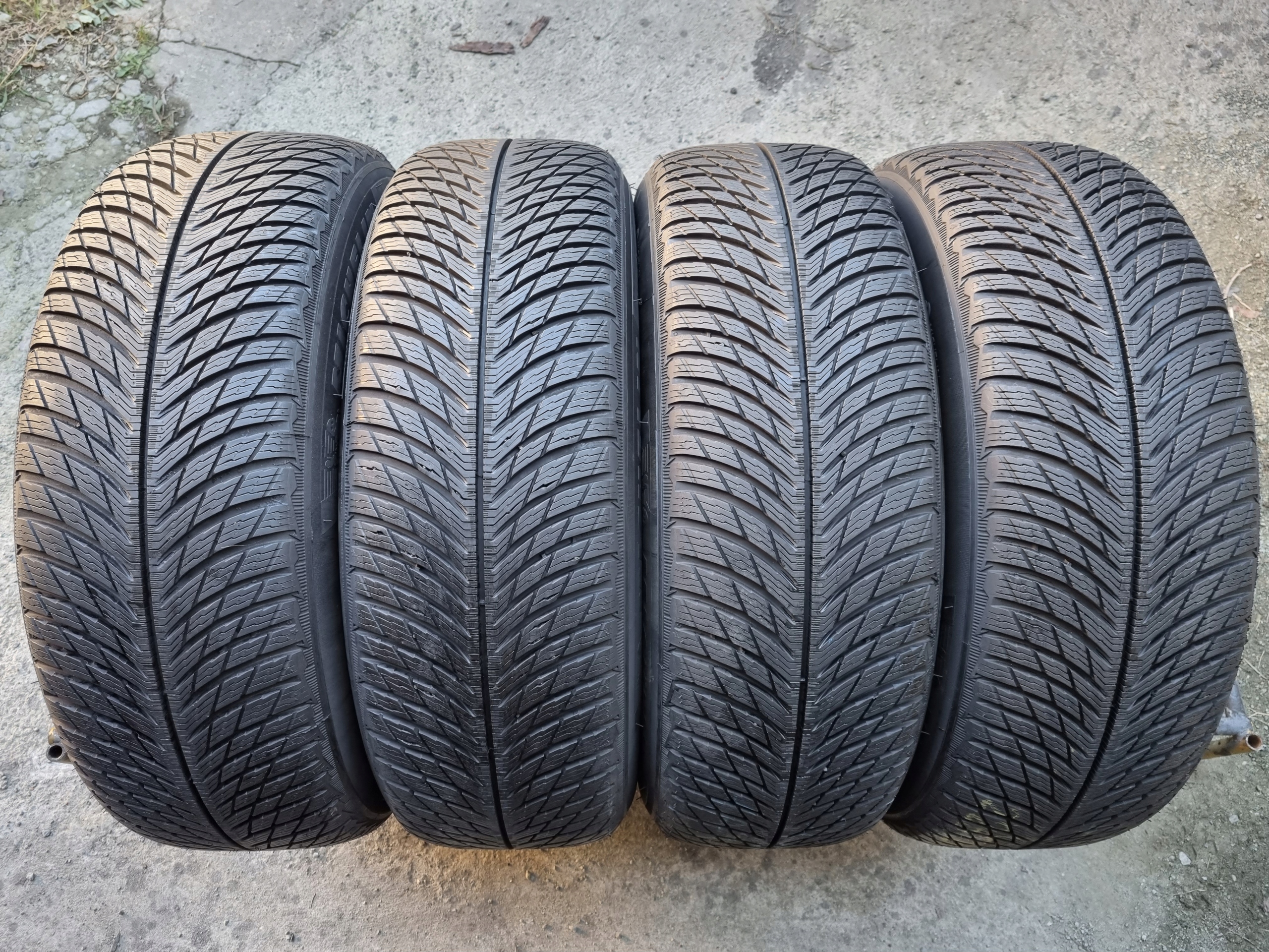 MICHELIN PILOT ALPIN 5 ZP SUV RSC 225 60 18