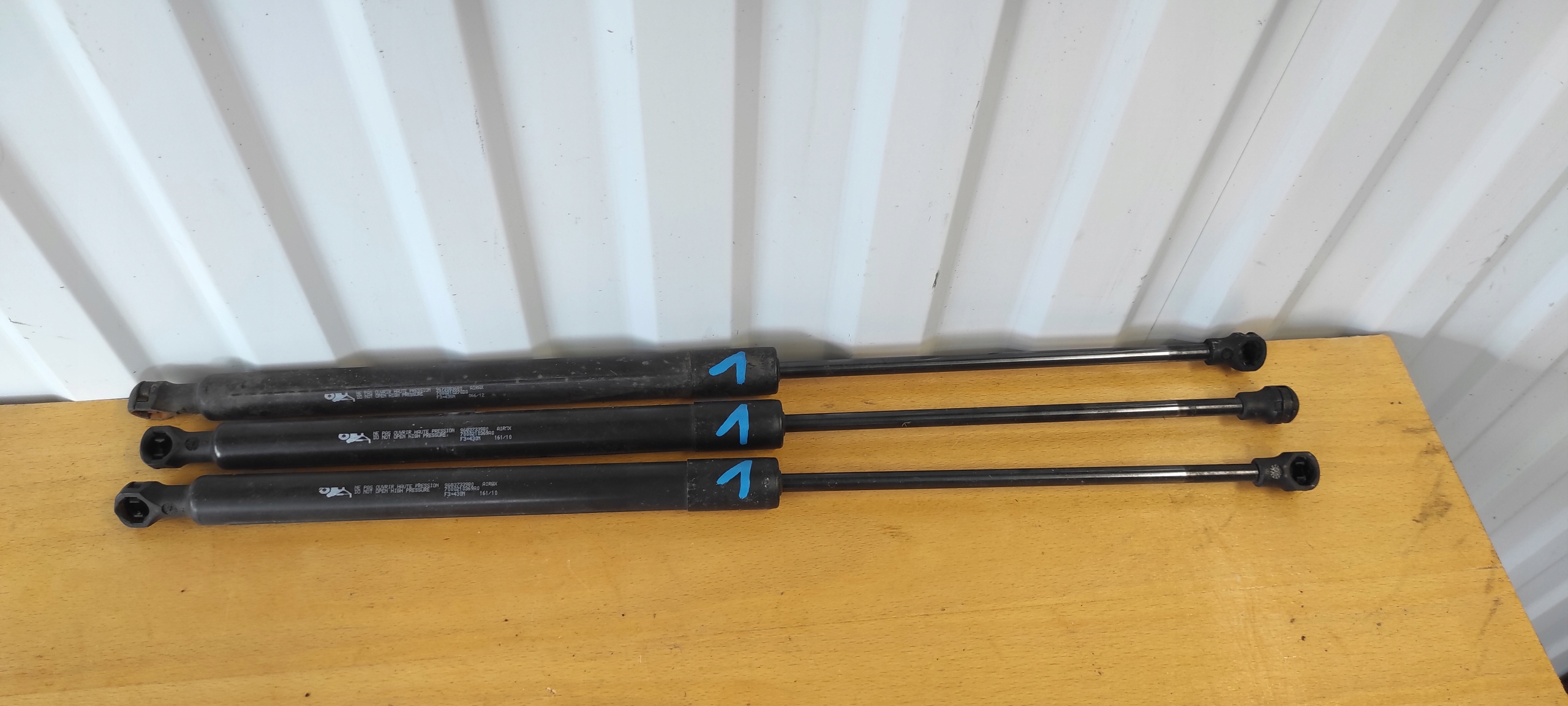 Dämpfer Gasfeder CITROEN C3 II 9683733980