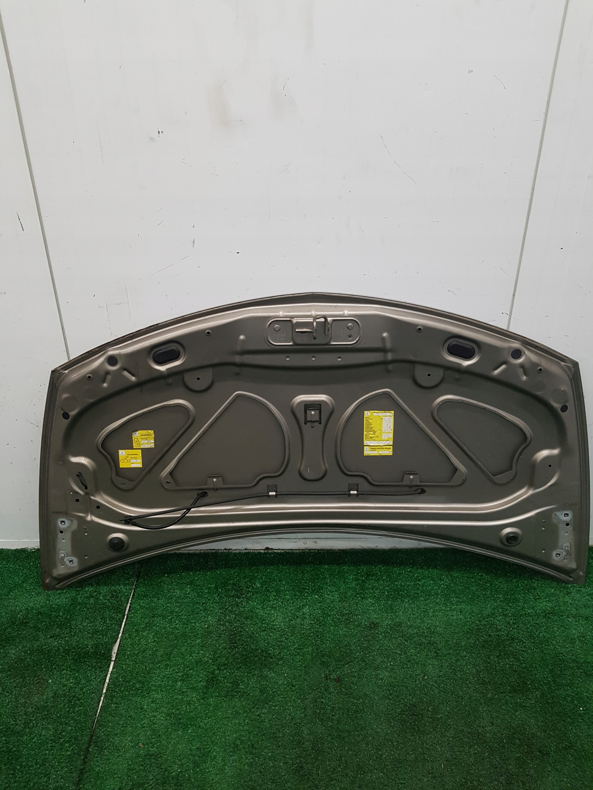 Capot LIFT RENAULT CLIO 3 2009 TEHNK