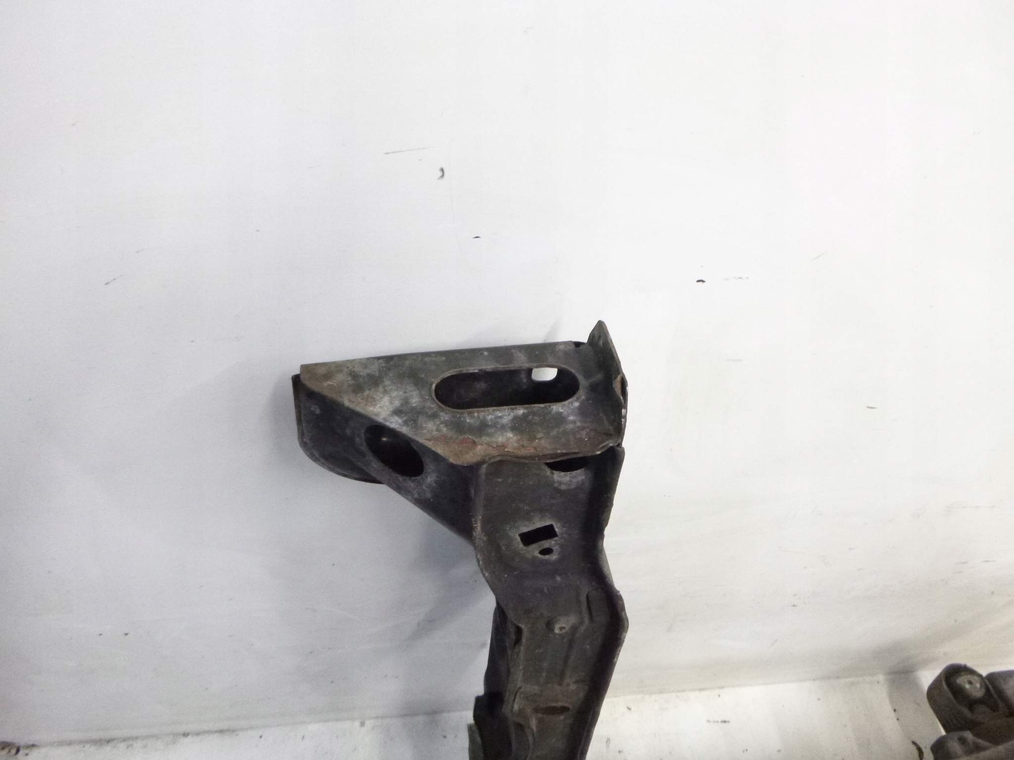 axle beam lawa front Mercedes W169 1.7 2004r.