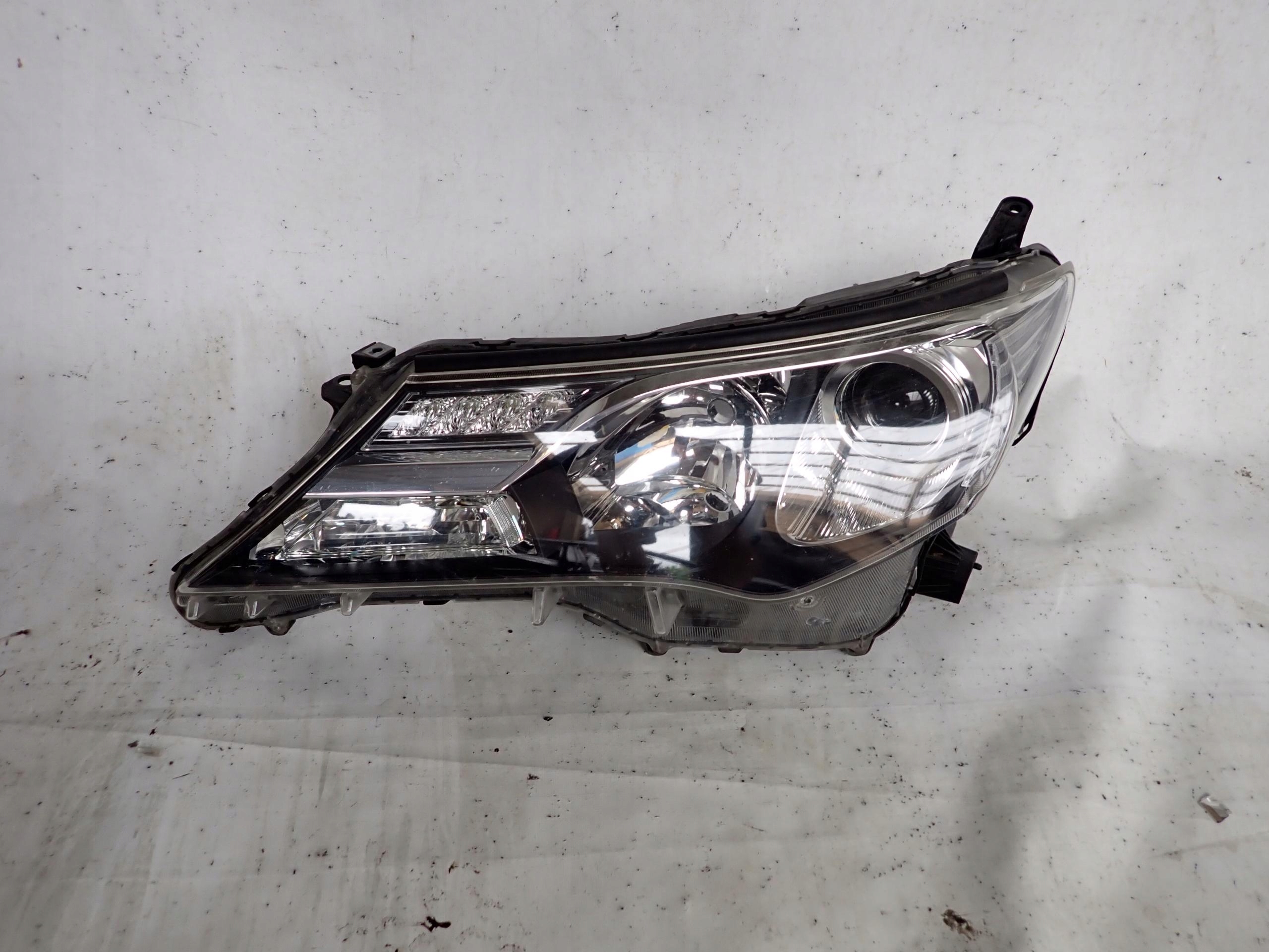 TOYOTA RAV4 IV 13- light left front front