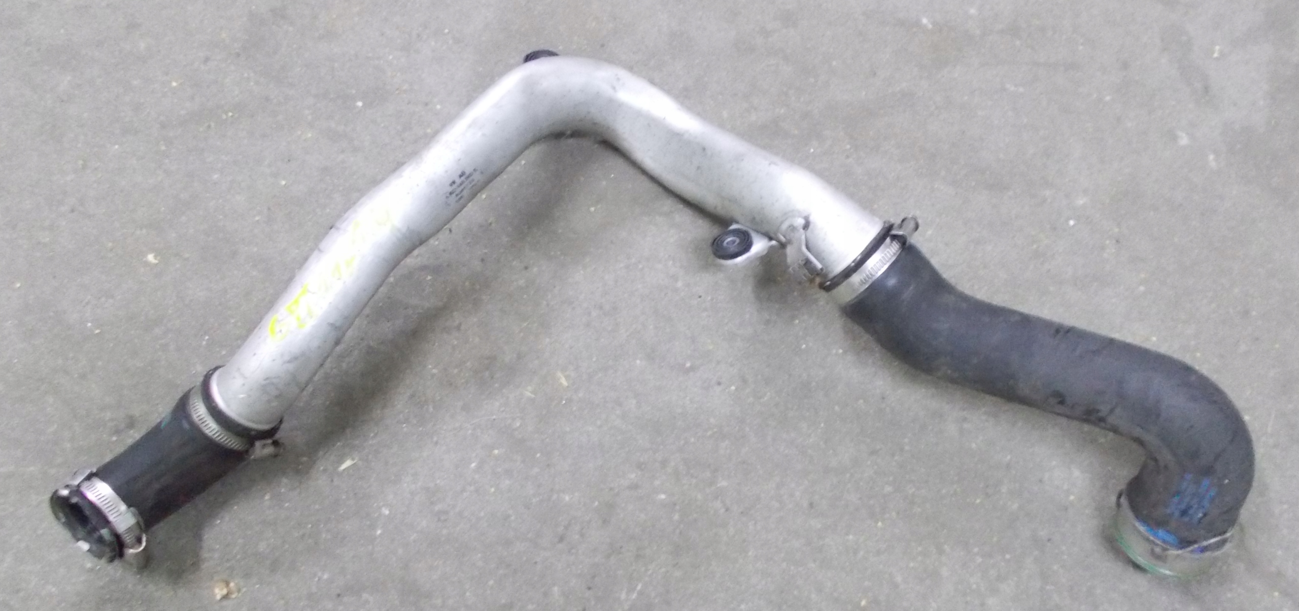 VW GOLF VI CABRIO 1.4 TSI 11R Schlauch intercooler 1K0145832F