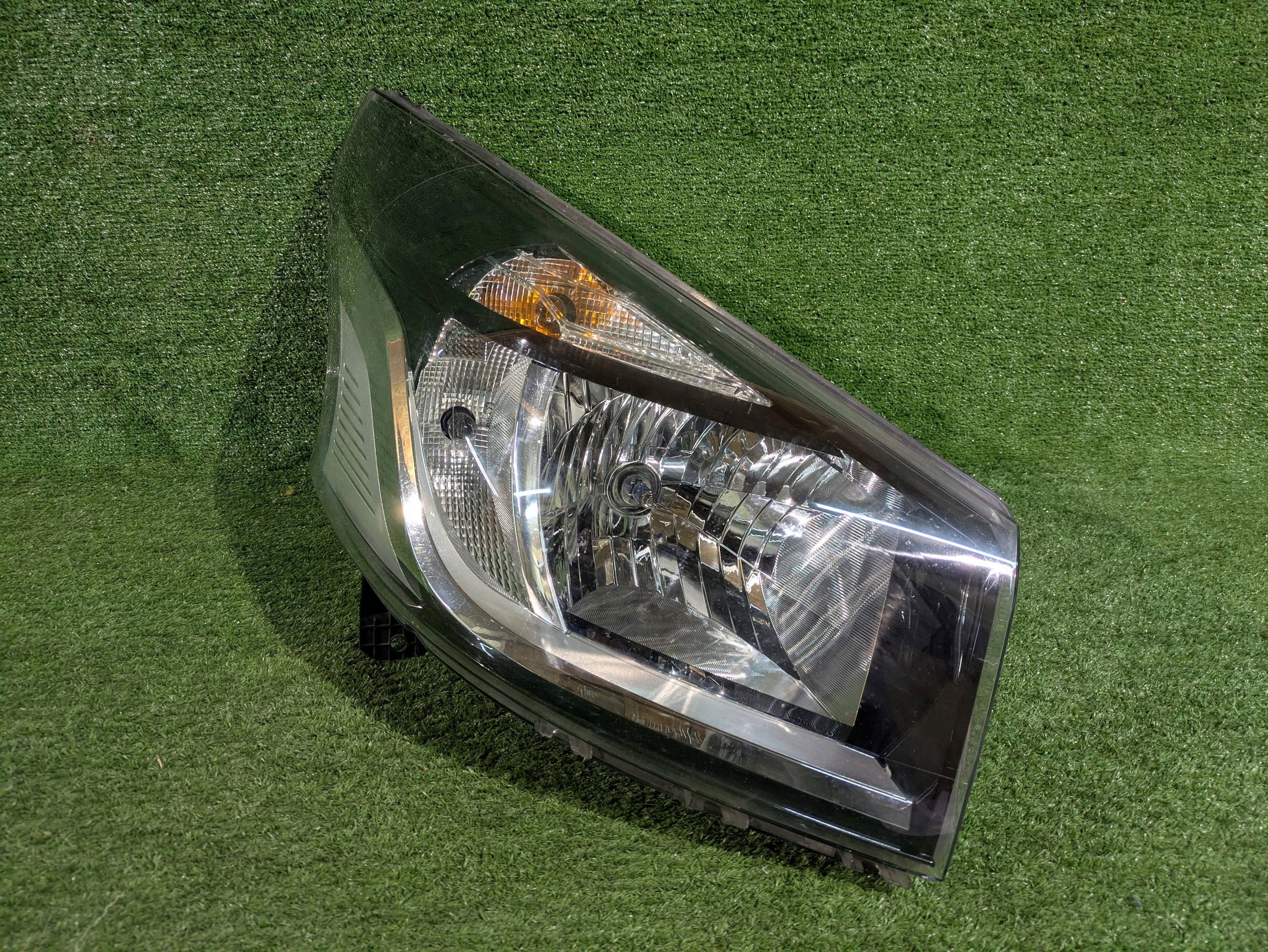 REFLEKTOR Droite Avant RENAULT TRAFIC III NR.1084