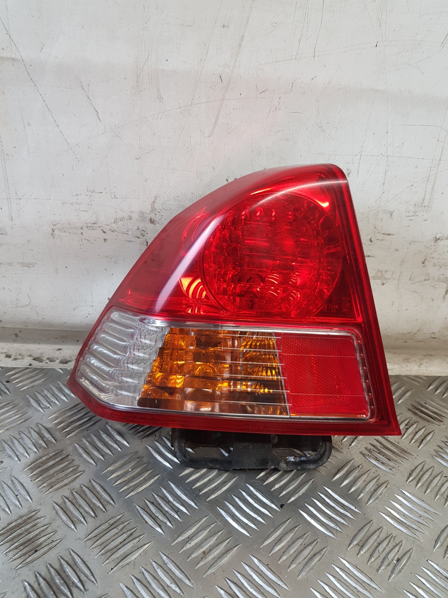 light left rear part HONDA CIVIC VII sedan