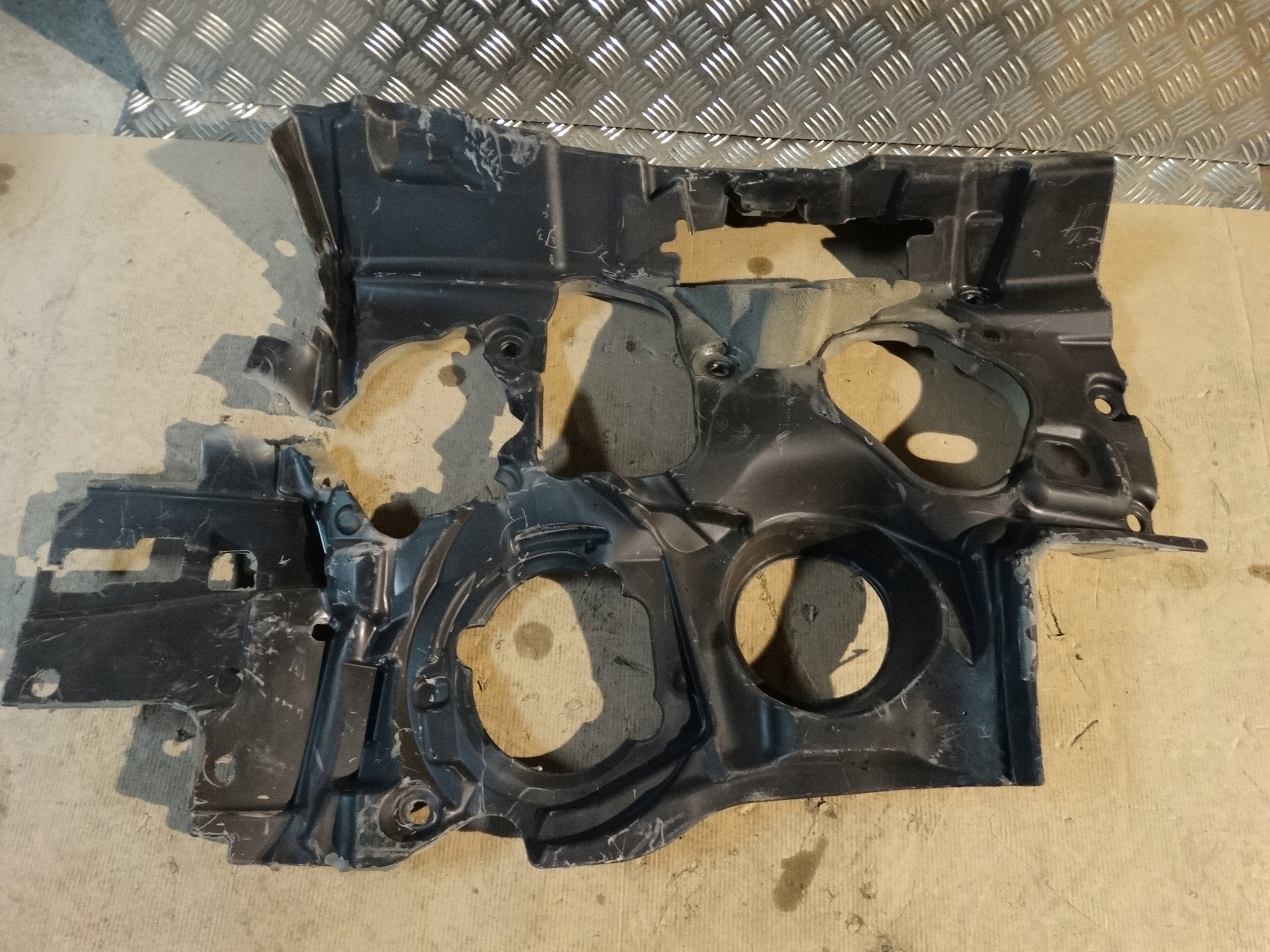 SCHALLDÄMMUNG WÄRMBLECH MERCEDES W222 1