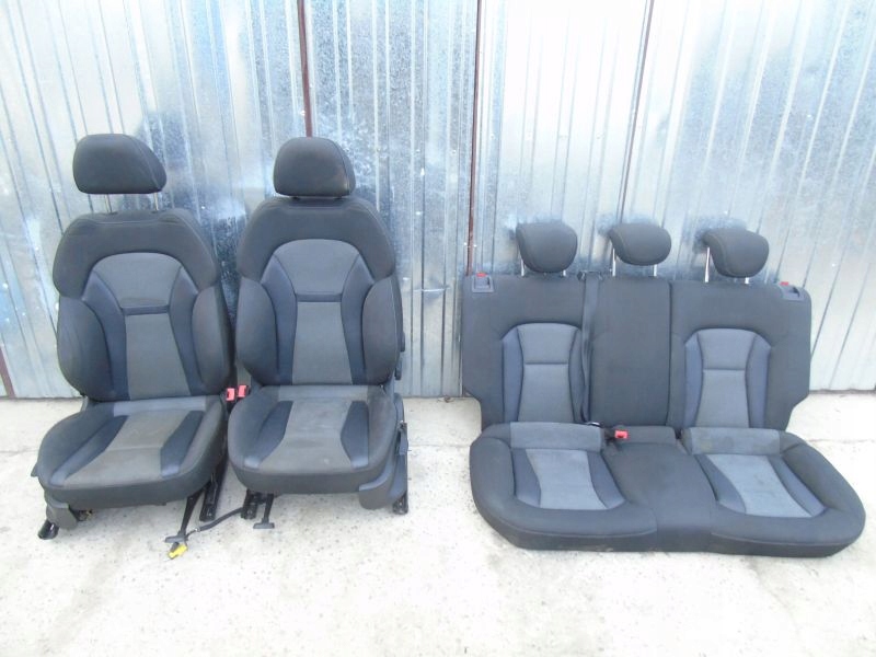 AUDI A1x СИДІННЯ СТІЛЕЦЬ КАРТАd HB СИДІННЯ