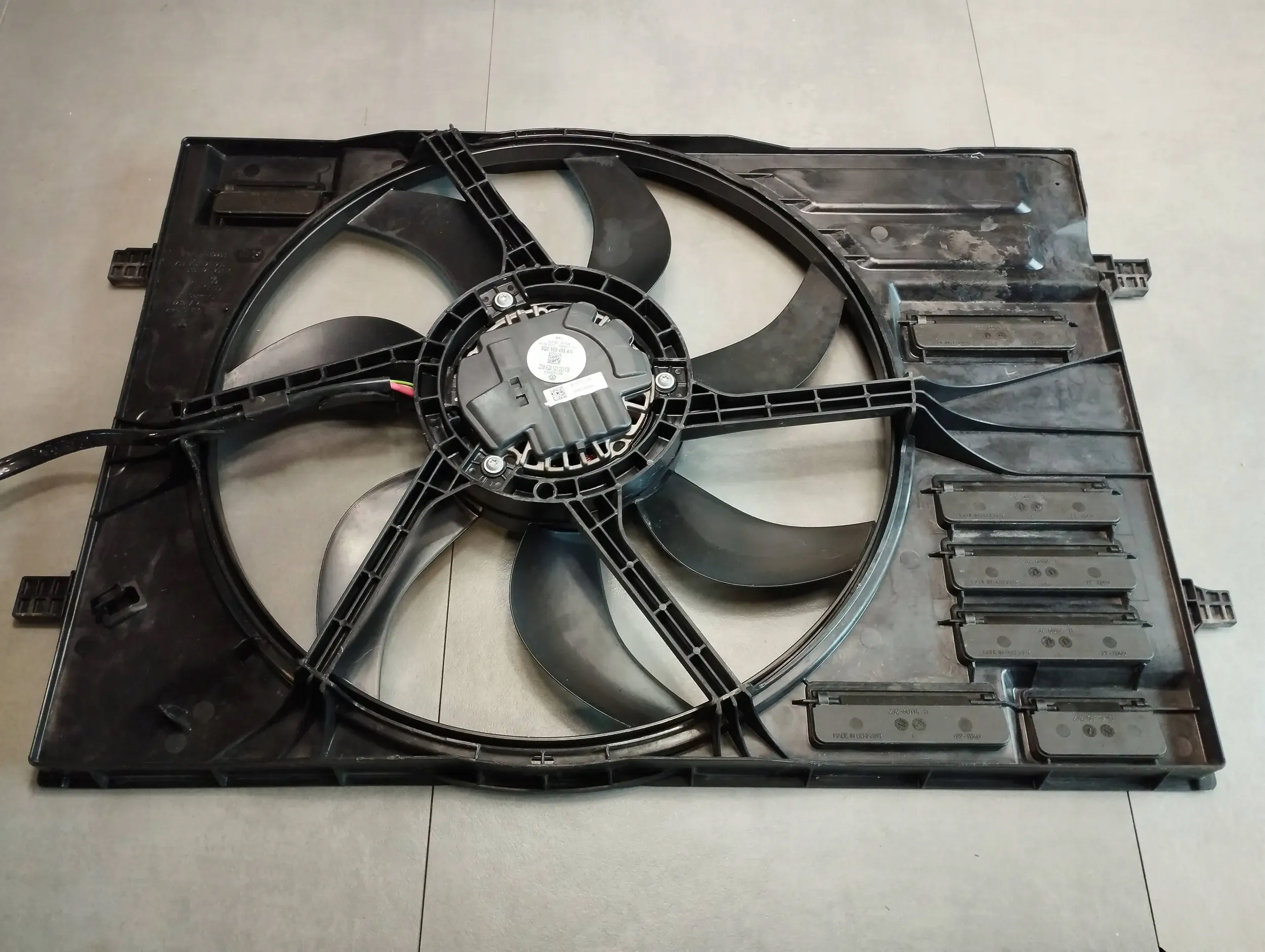 VW Golf VII ventilátor chladiče 5Q0959455AN