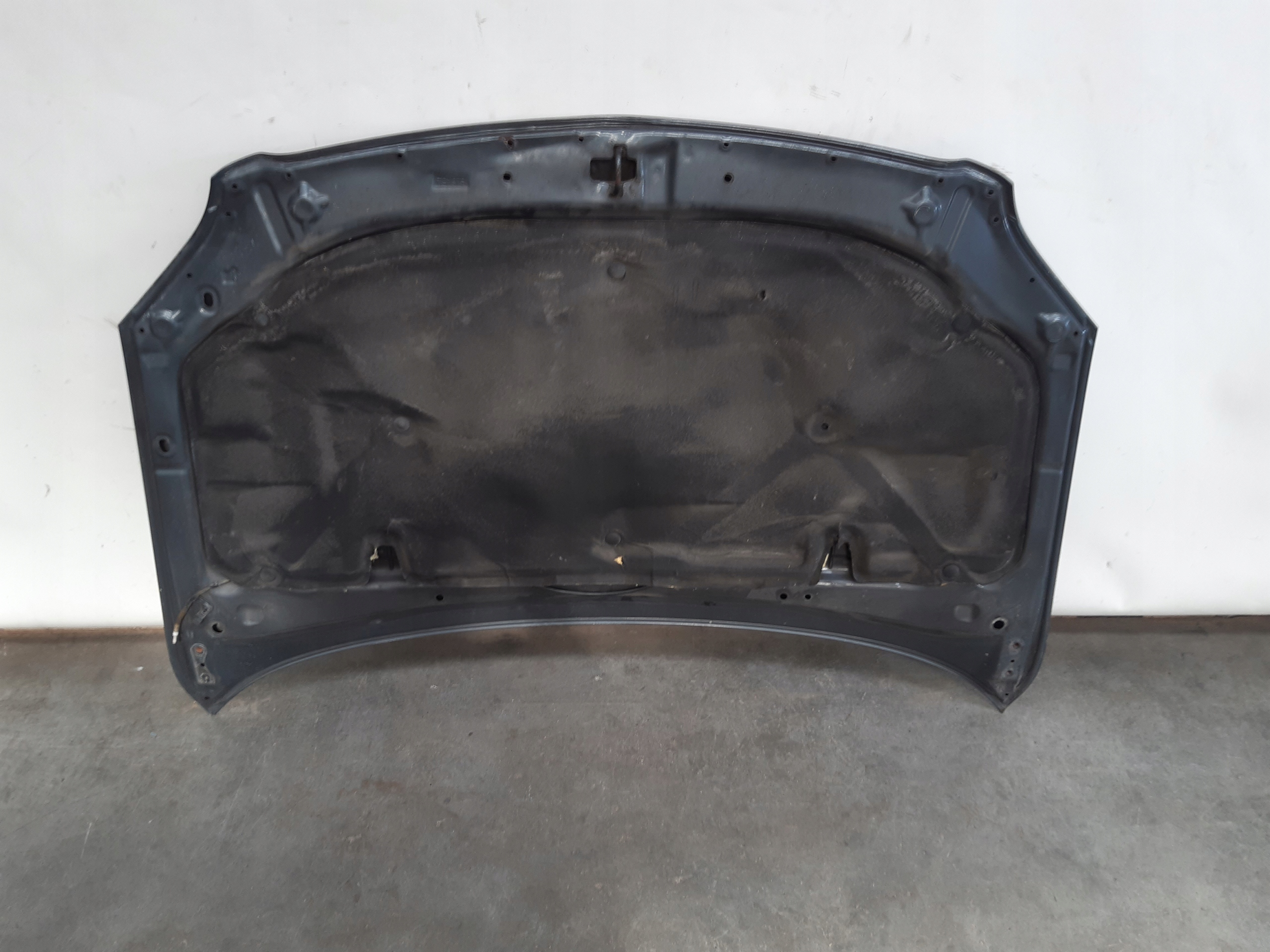 Capot 1F6 Toyota Avensis T25