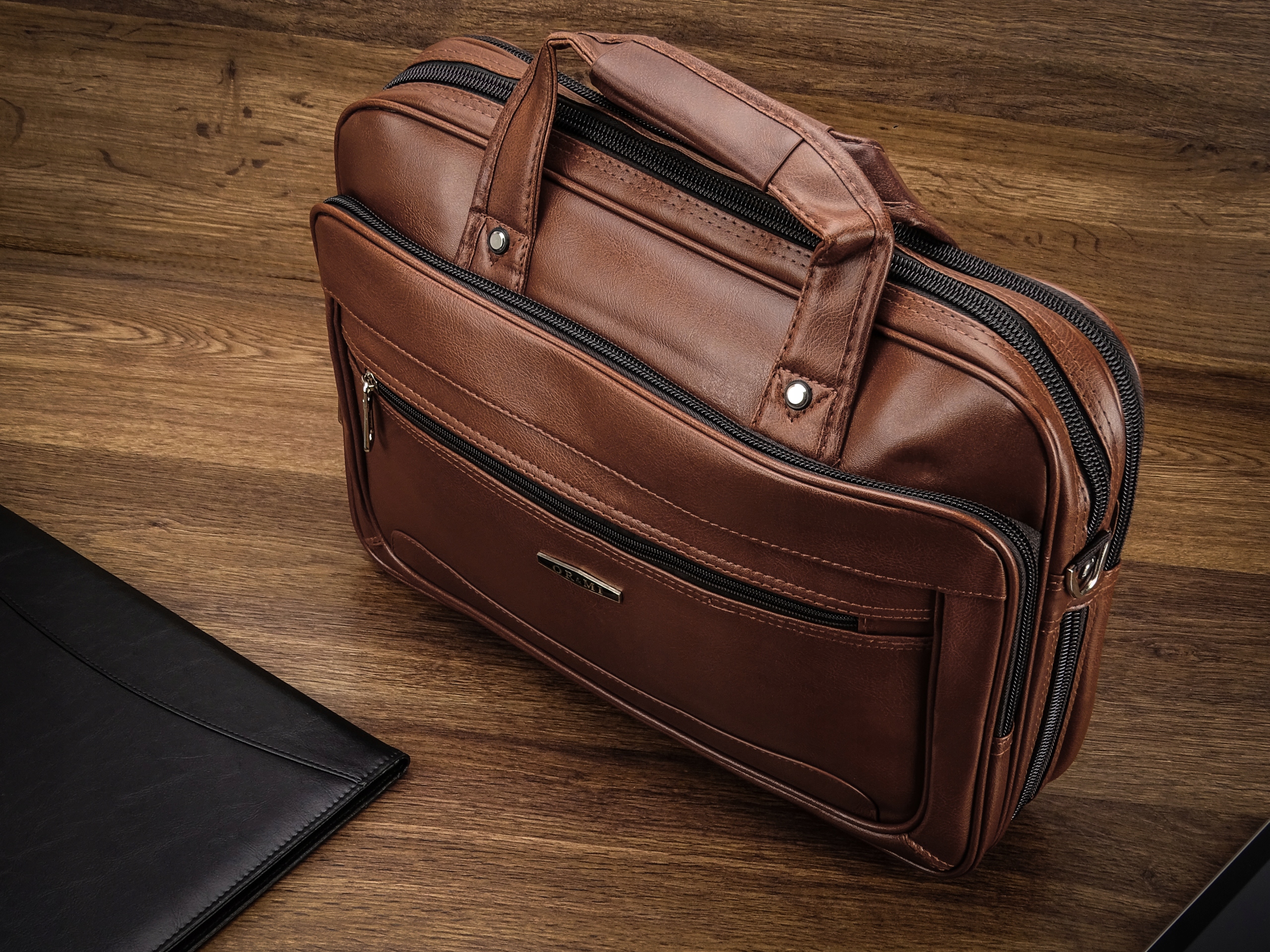 BRĄZOWA TORBA męska OR&MI TECZKA NESESER AKTÓWKA LAPTOP DOKUMENT A4 PAS EKO Marka inna