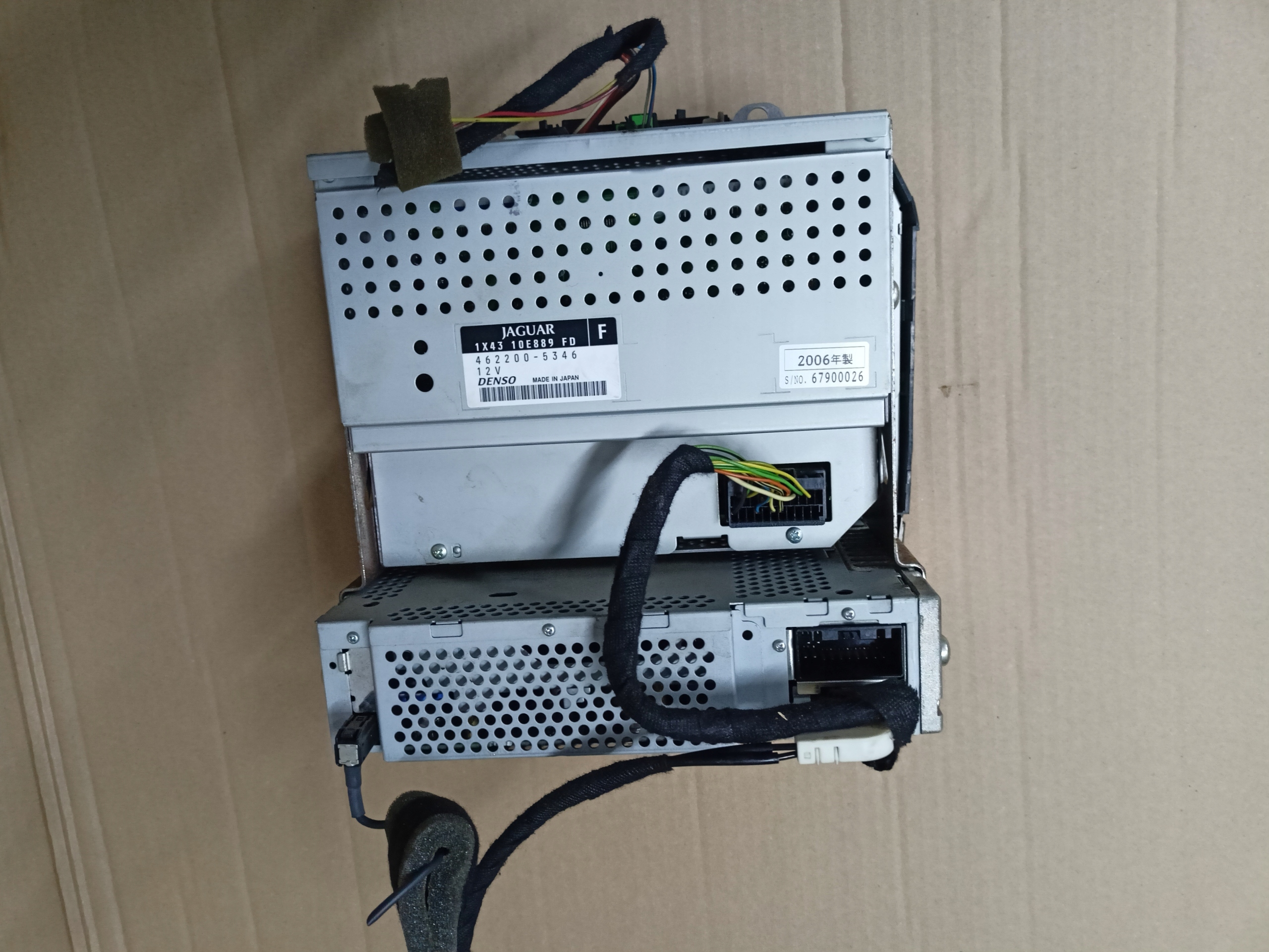 Radio Jaguar X-TYPE 1x43-10e889 navigation player changer 1X43-18C830AB