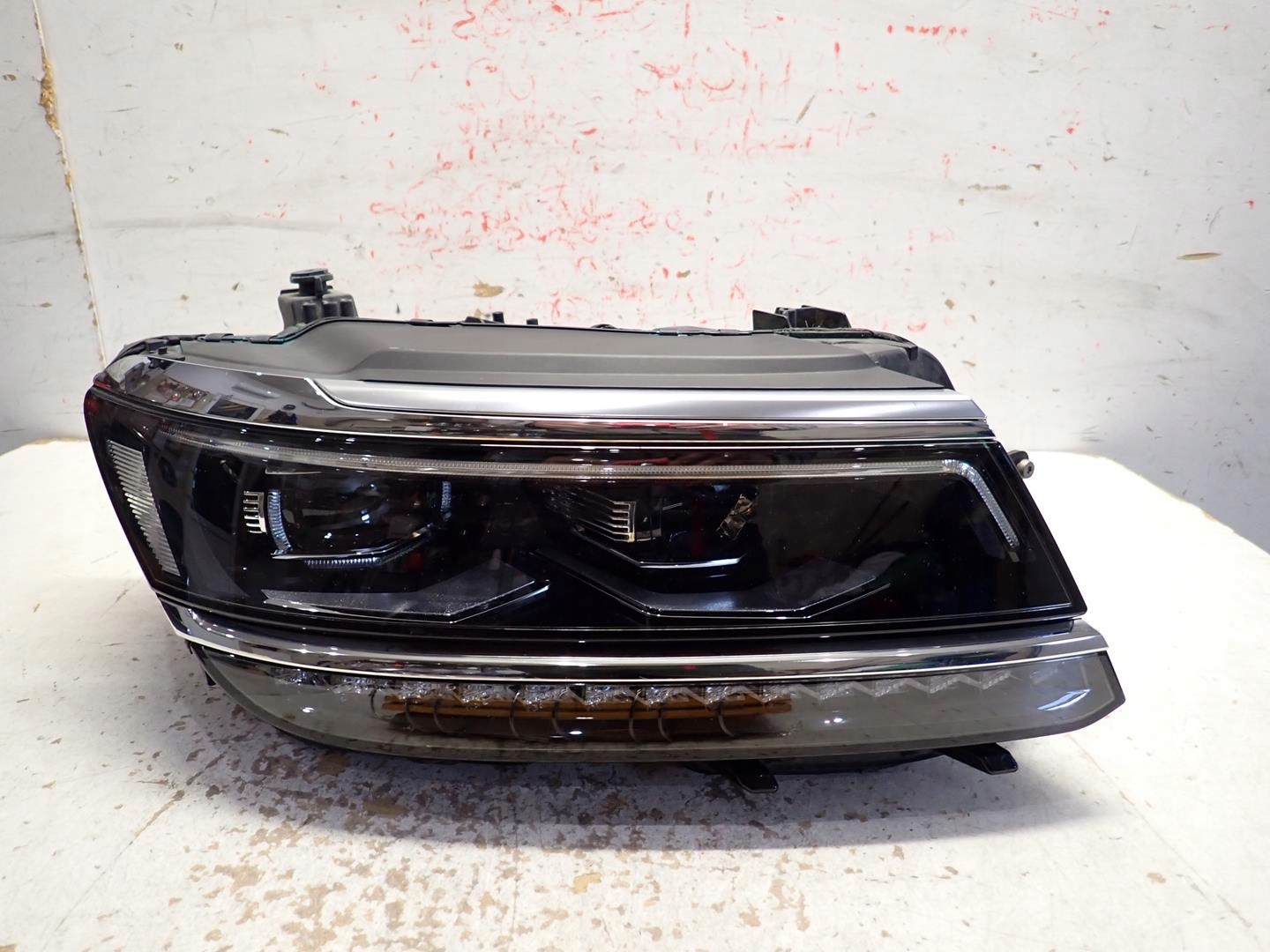 light front front right VW TIGUA II 2015- FULL LED 5NB941082A