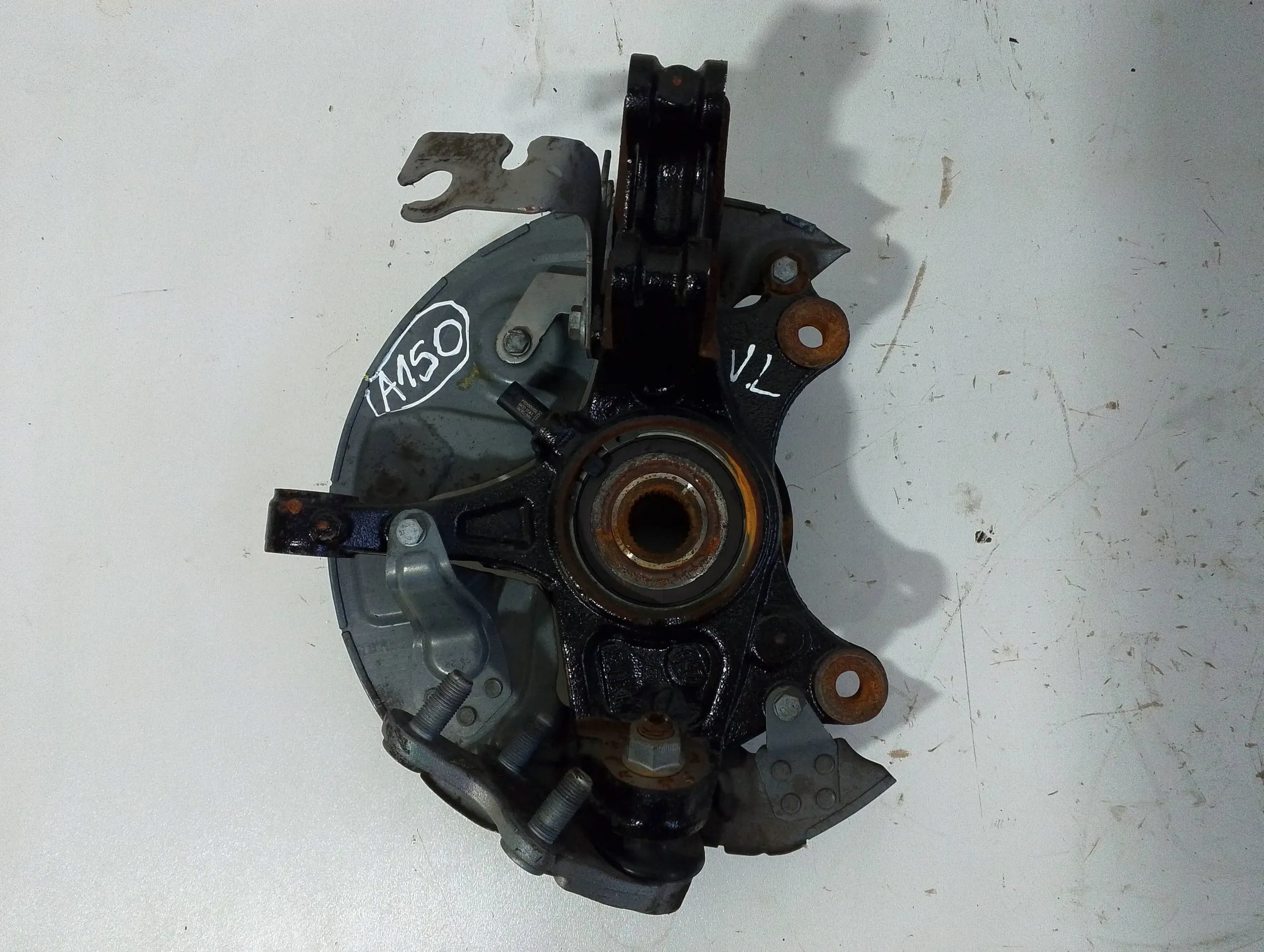 Peugeot 308 III 1,5 BLUE HDI swing front left (A150)