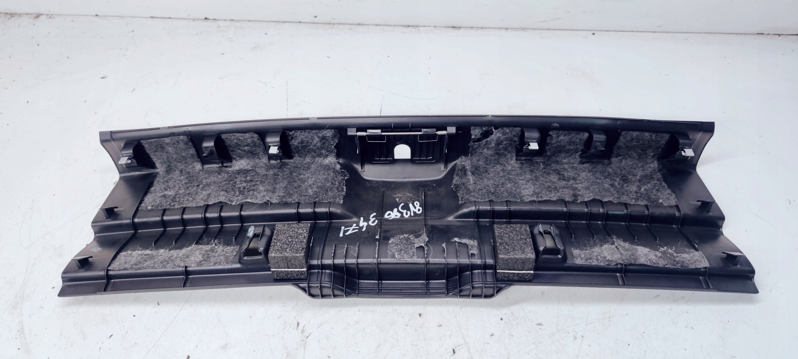 cap supports rear part AUDI A3 8V 3 door 8V3863471