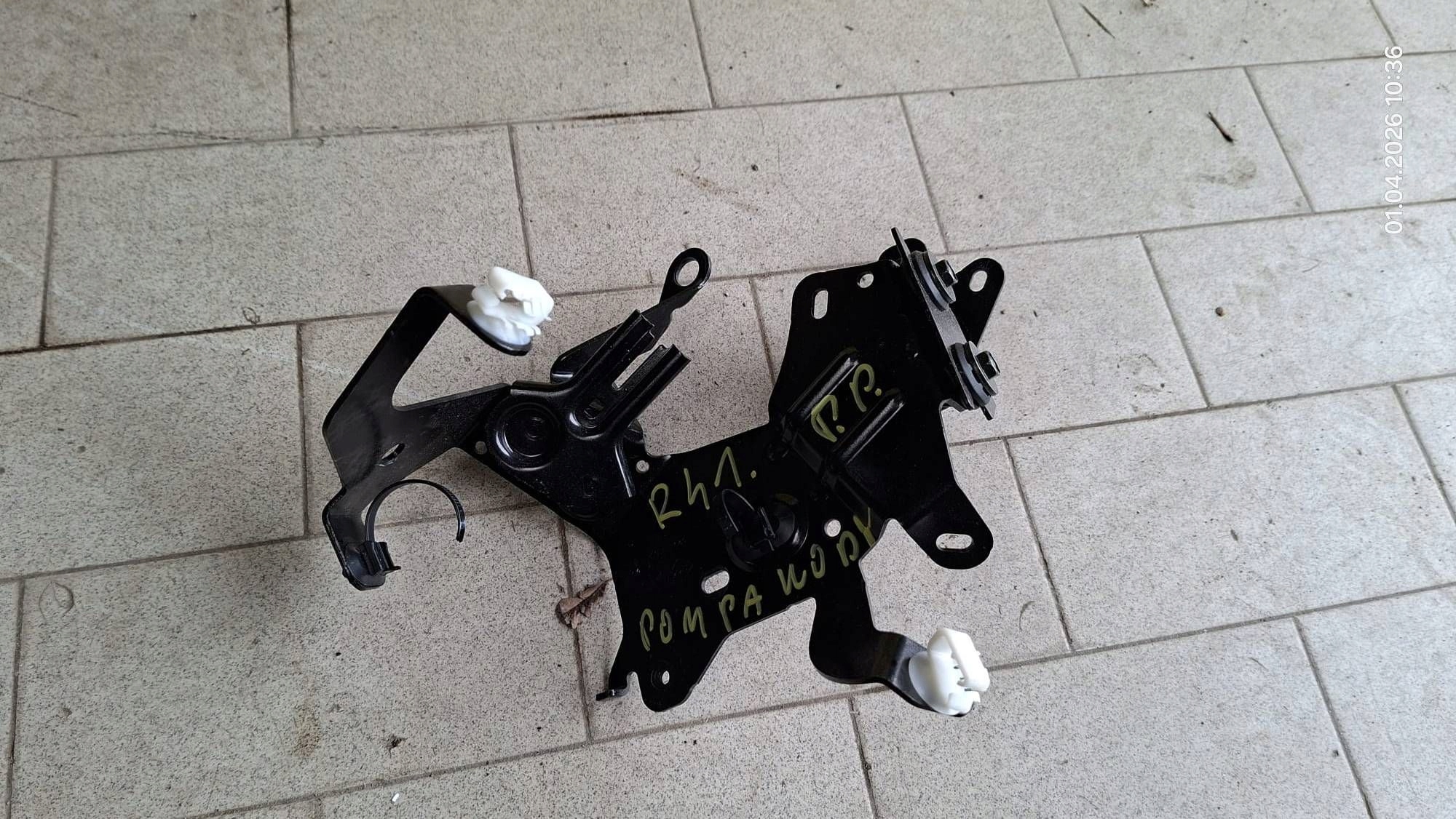 Poignée Support plaque POMPY d’eau Renault 4 5 929334185R