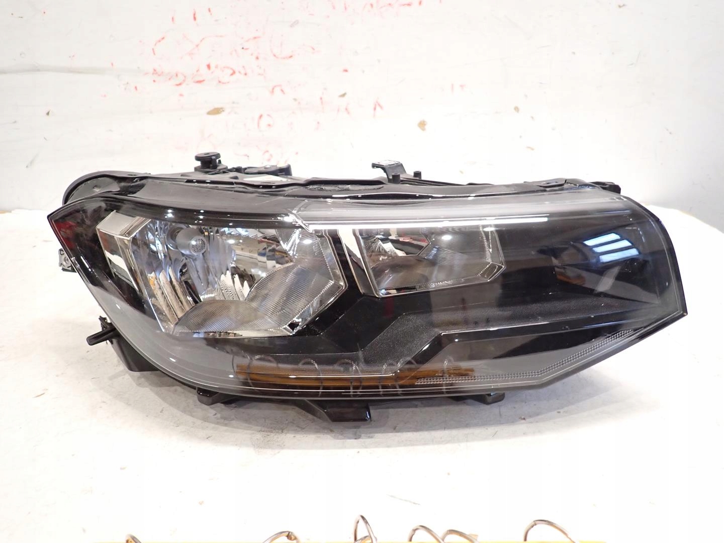 light front front right VW T-CROSS 2018- 2GM941006A