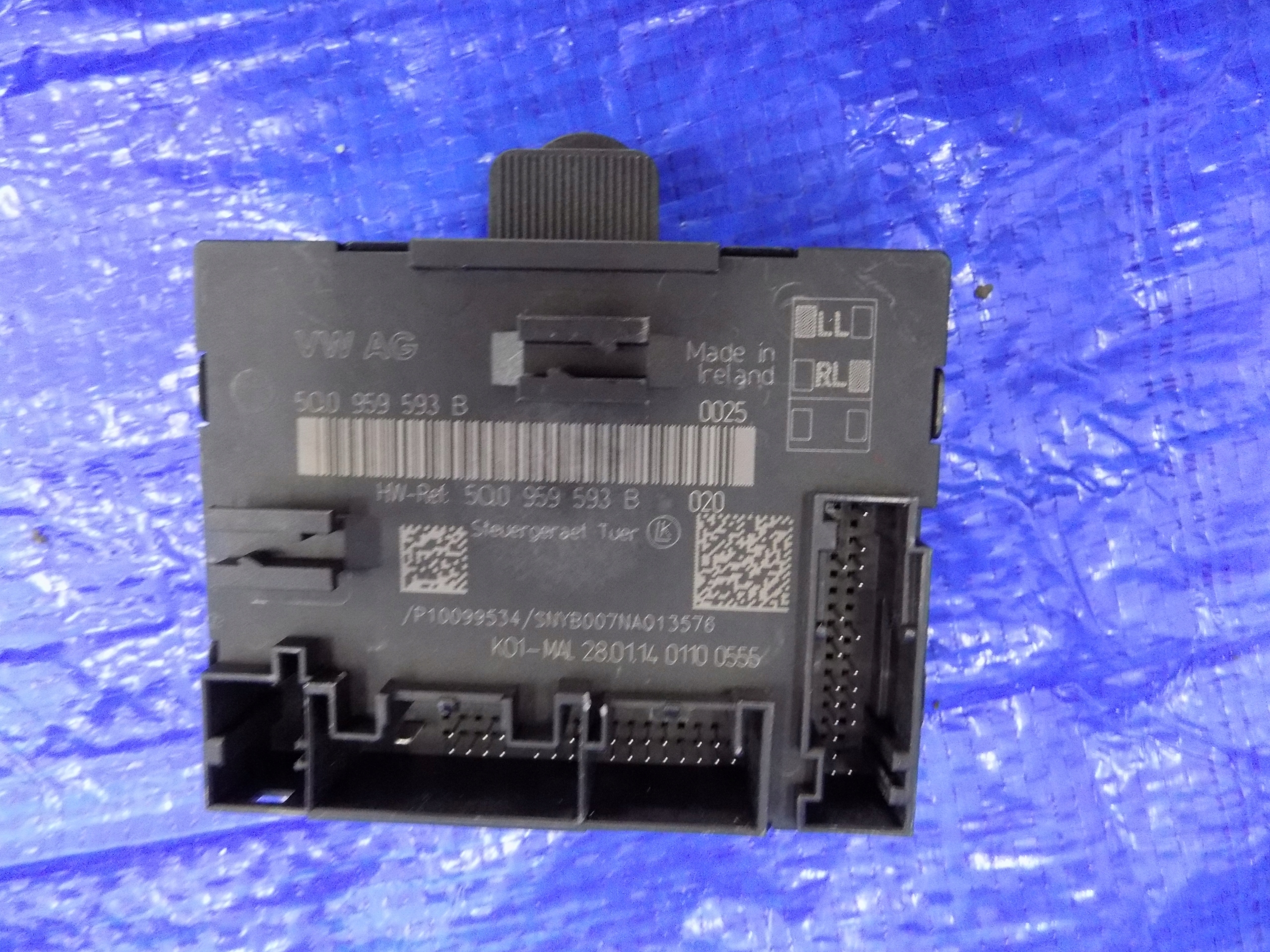 control unit module door left front AUDI A3 8V 14R