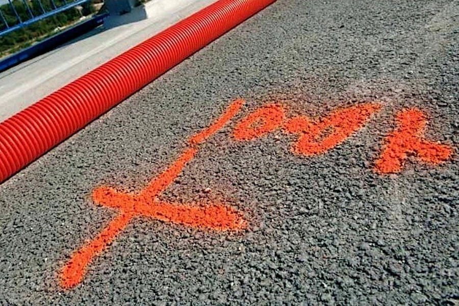 12x FARBA GEODEZYJNA SPRAY FLUO T.P. SOPPEC POMARAŃCZOWA DO ZNAKOWANIA Kolor fluorescencyjny pomarańczowy