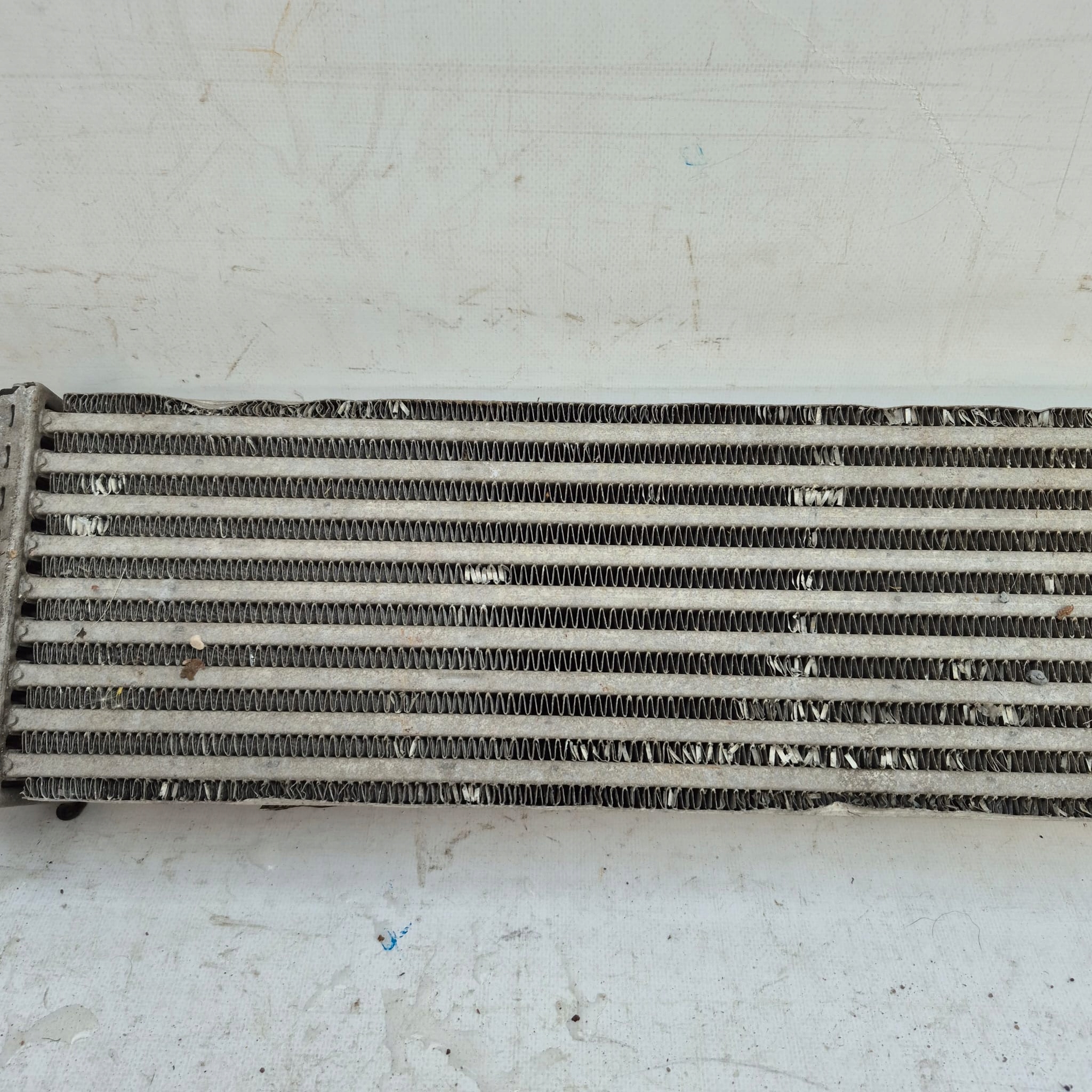 AUDI A4 B8 A5 8T INTERCOOLER Kühler luft 8K0145805P