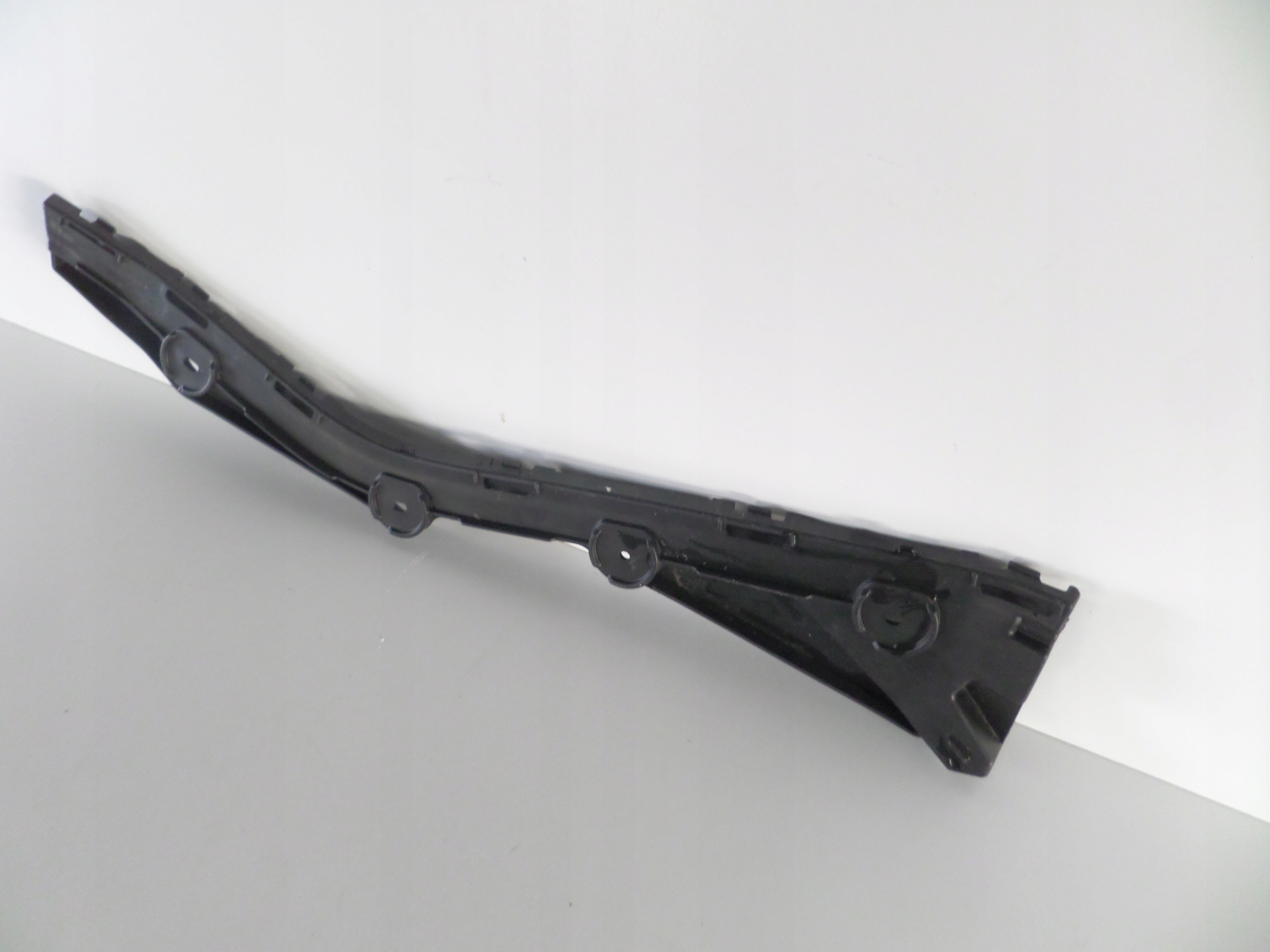 bumper bracket rear part right SKODA RAPID 12- HB