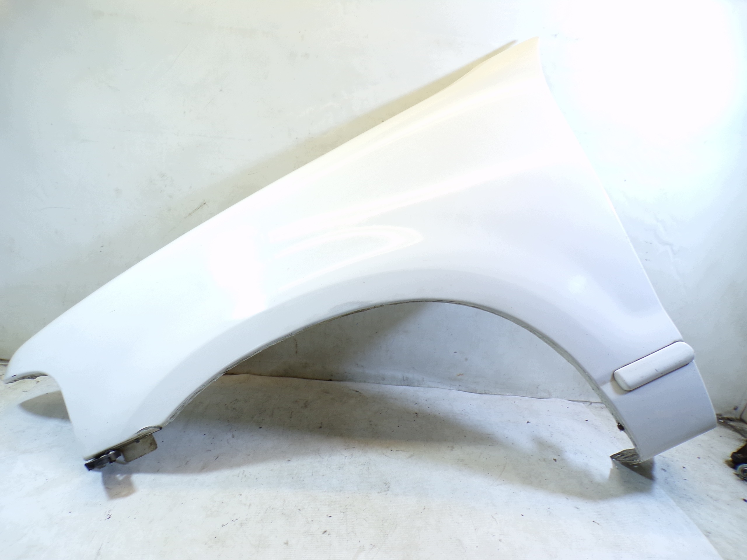 fender left front FORD EXPLORER 3 III (F1)