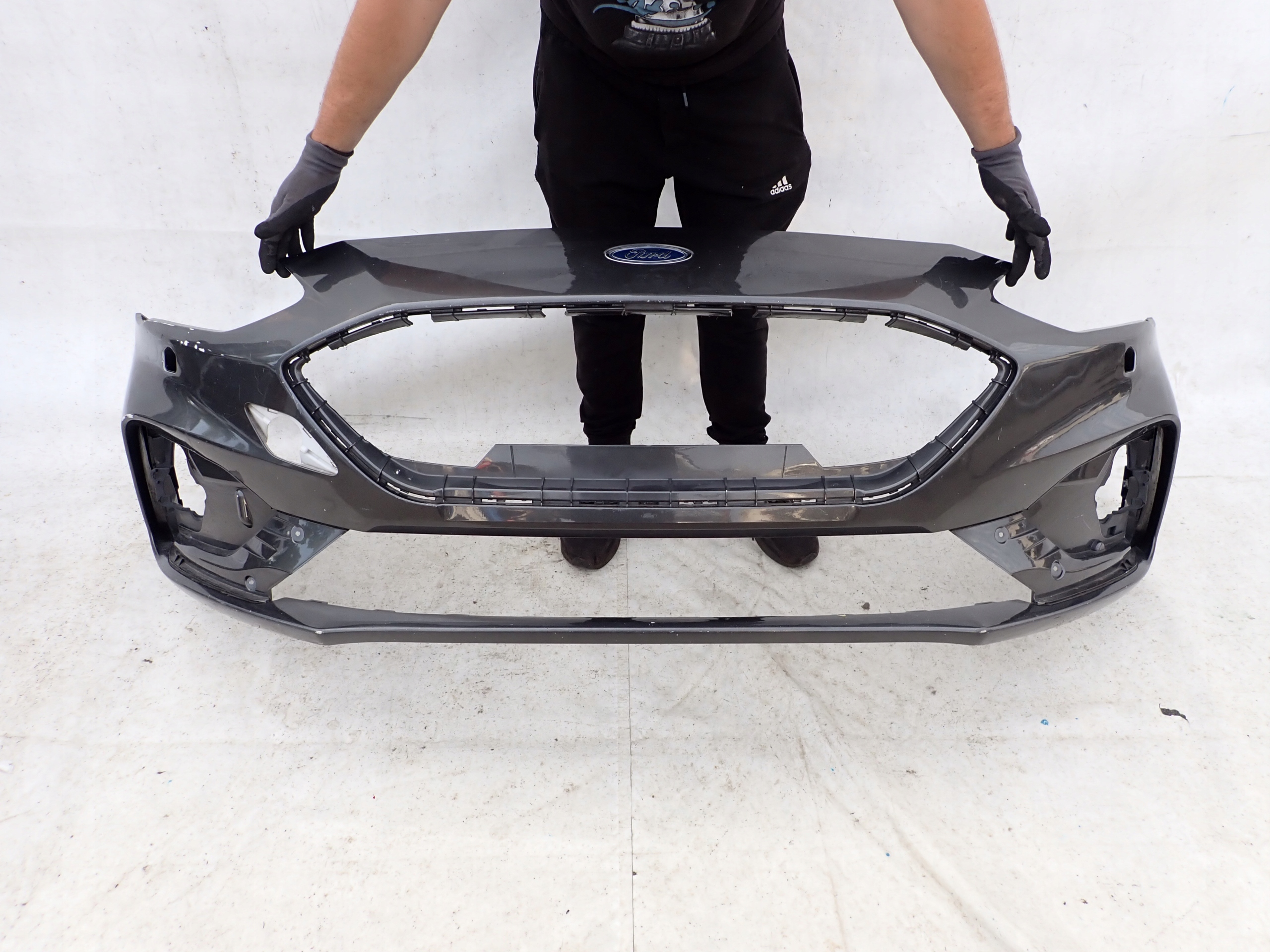 FORD FOCUS IV MK4 ST-LINE 18- bumper front PDC