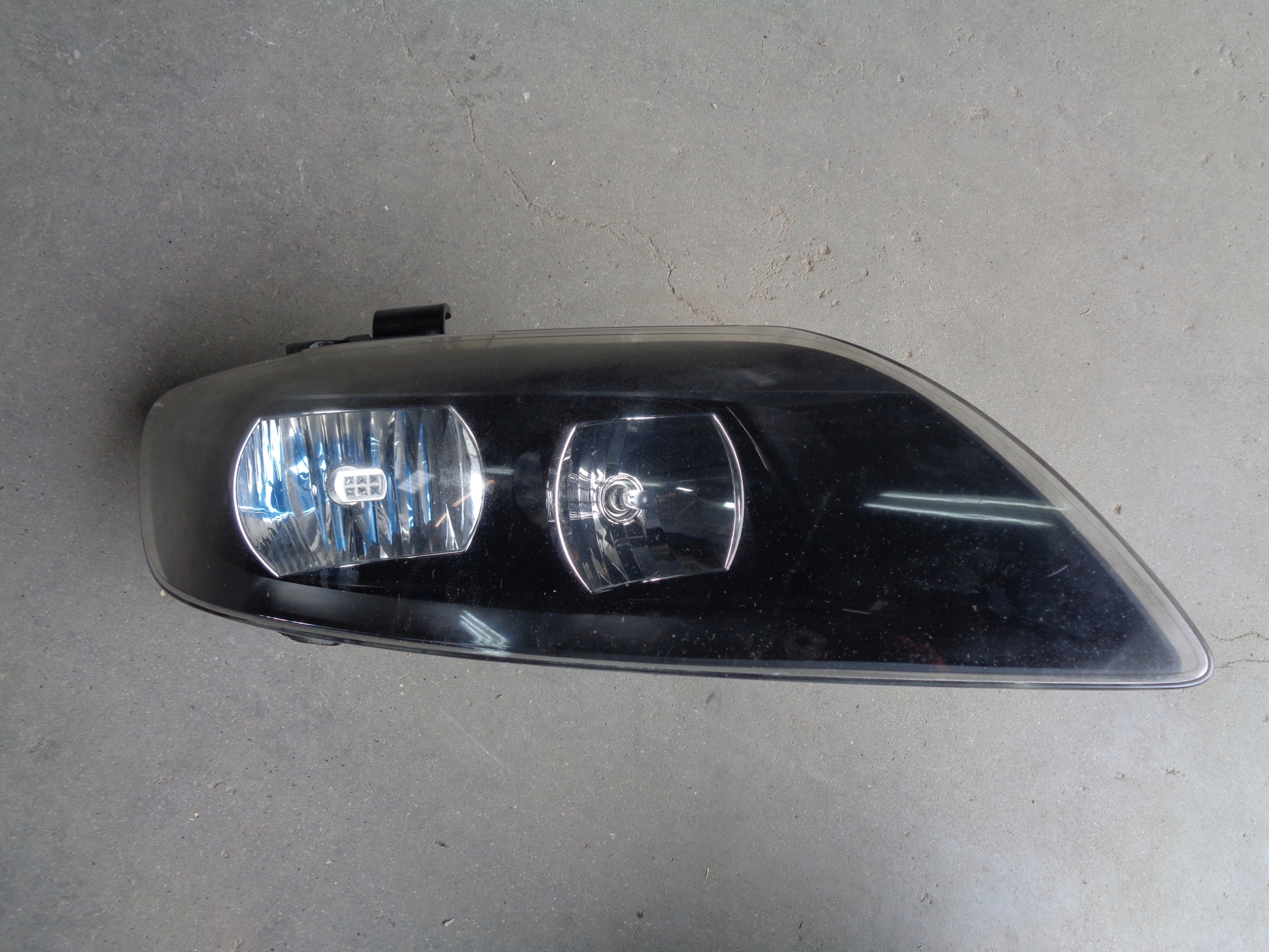 light + OKULAR front left right UK AUDI Q7 and 4L