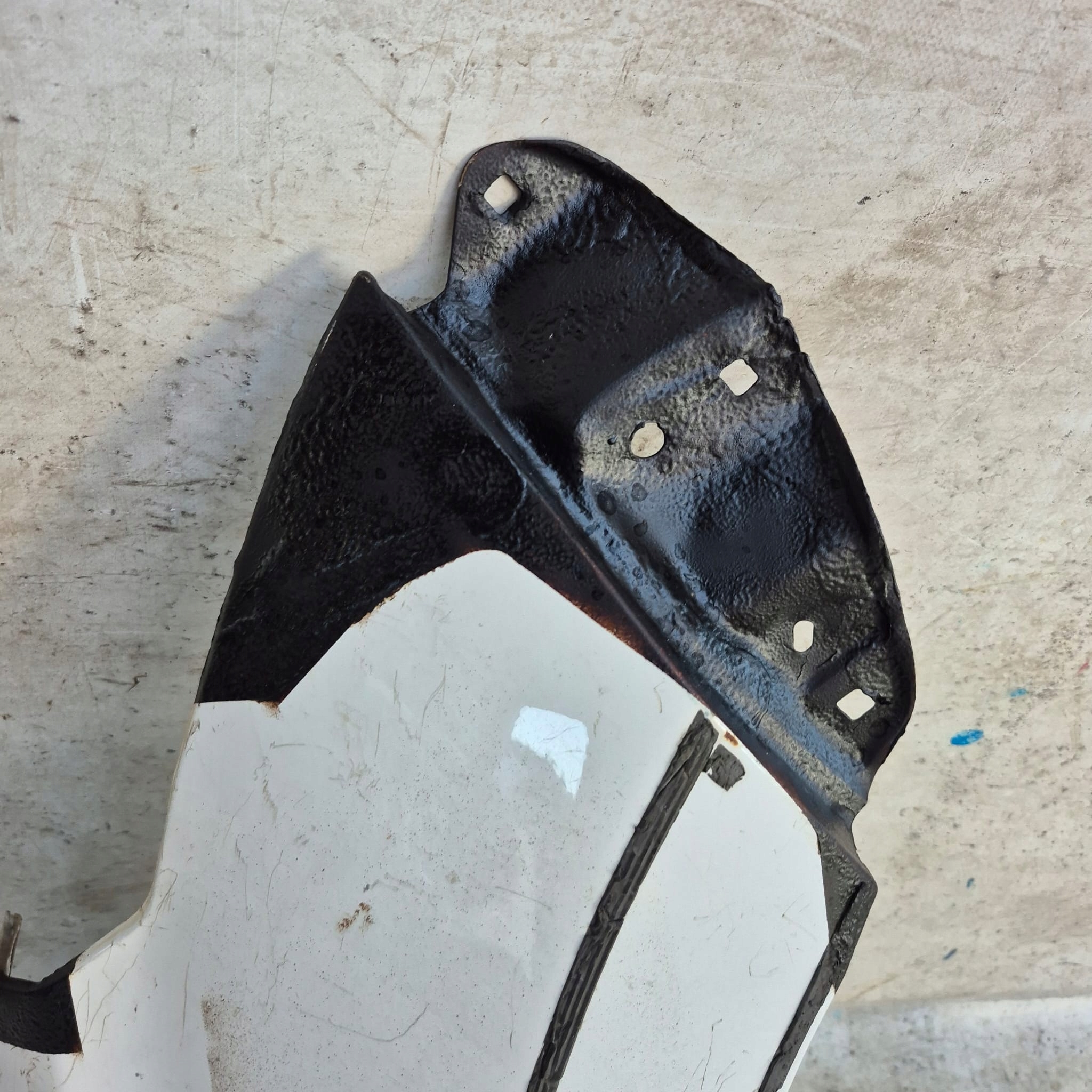 TOYOTA URBAN CRUISER 08-14 fender front front right