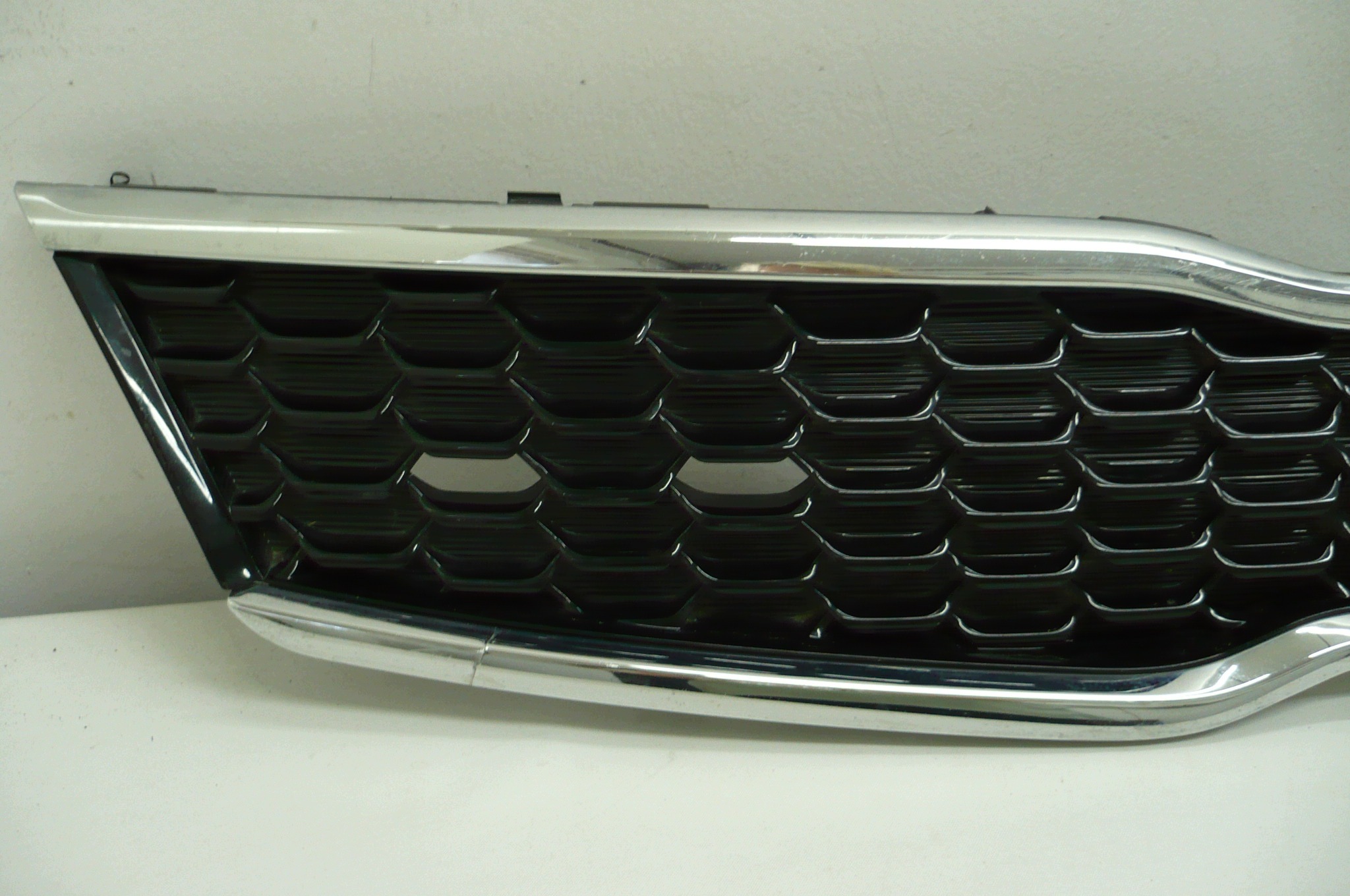 KIA RIO III 3 LIFT 2015-17 Grille Berline