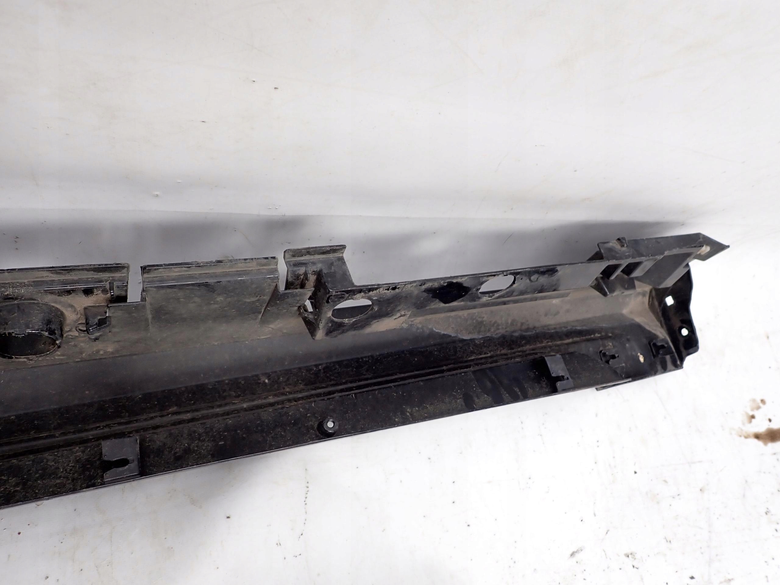 TOYOTA COROLLA E21 19- threshold right moulding threshold