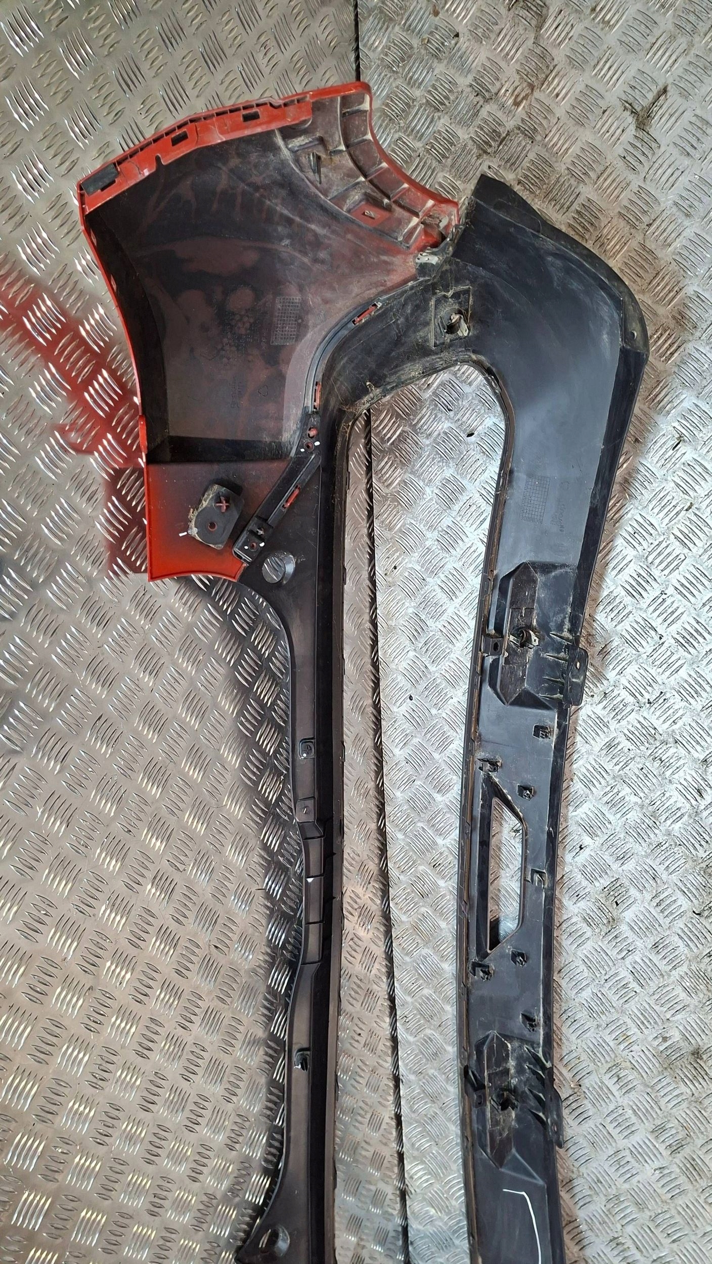 bumper rear part 850230083R DACIA SPRING LIFT 2024
