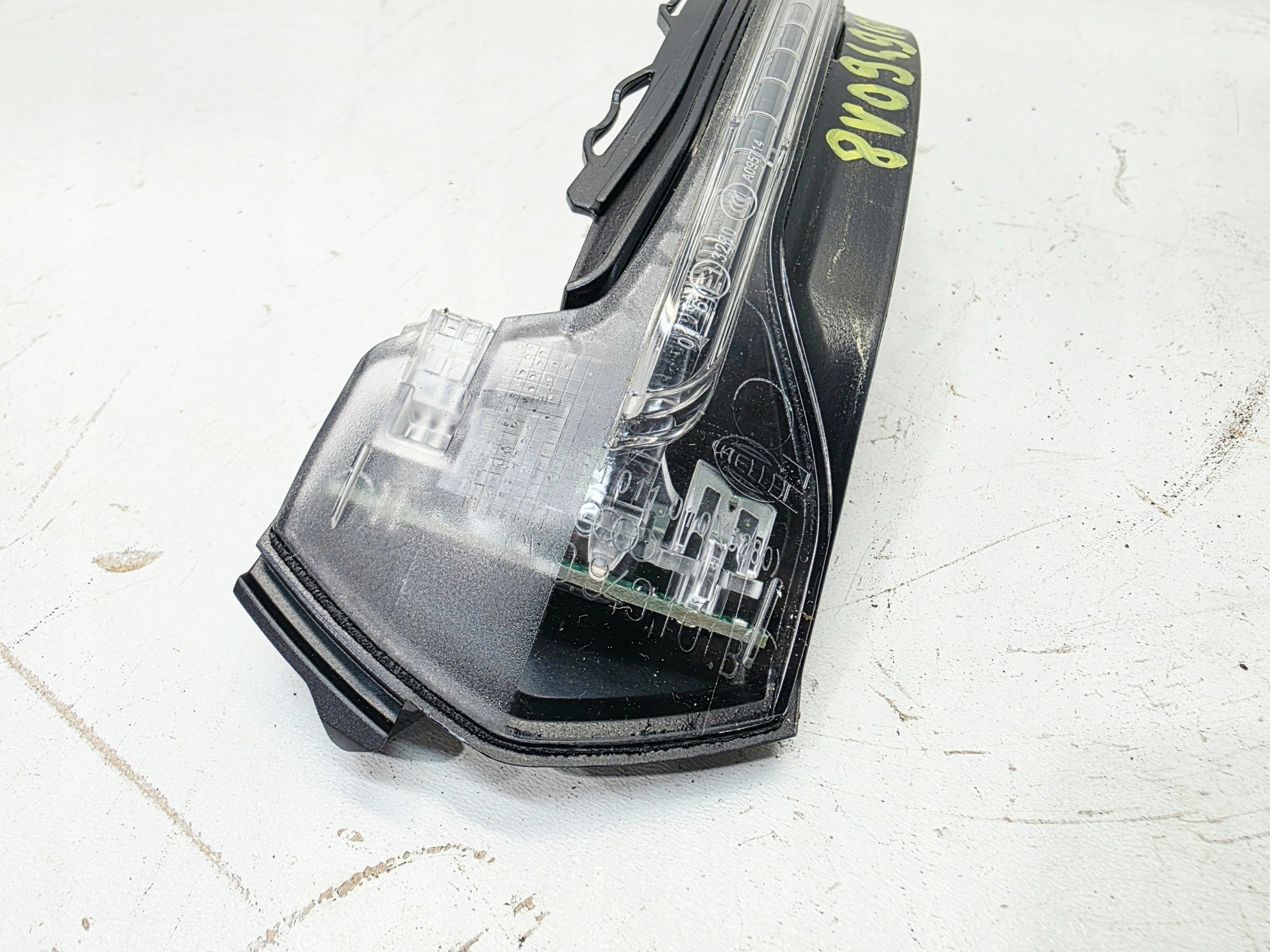 Blinkerleuchte LUSTERA links AUDI A3 8V 8V0949101B